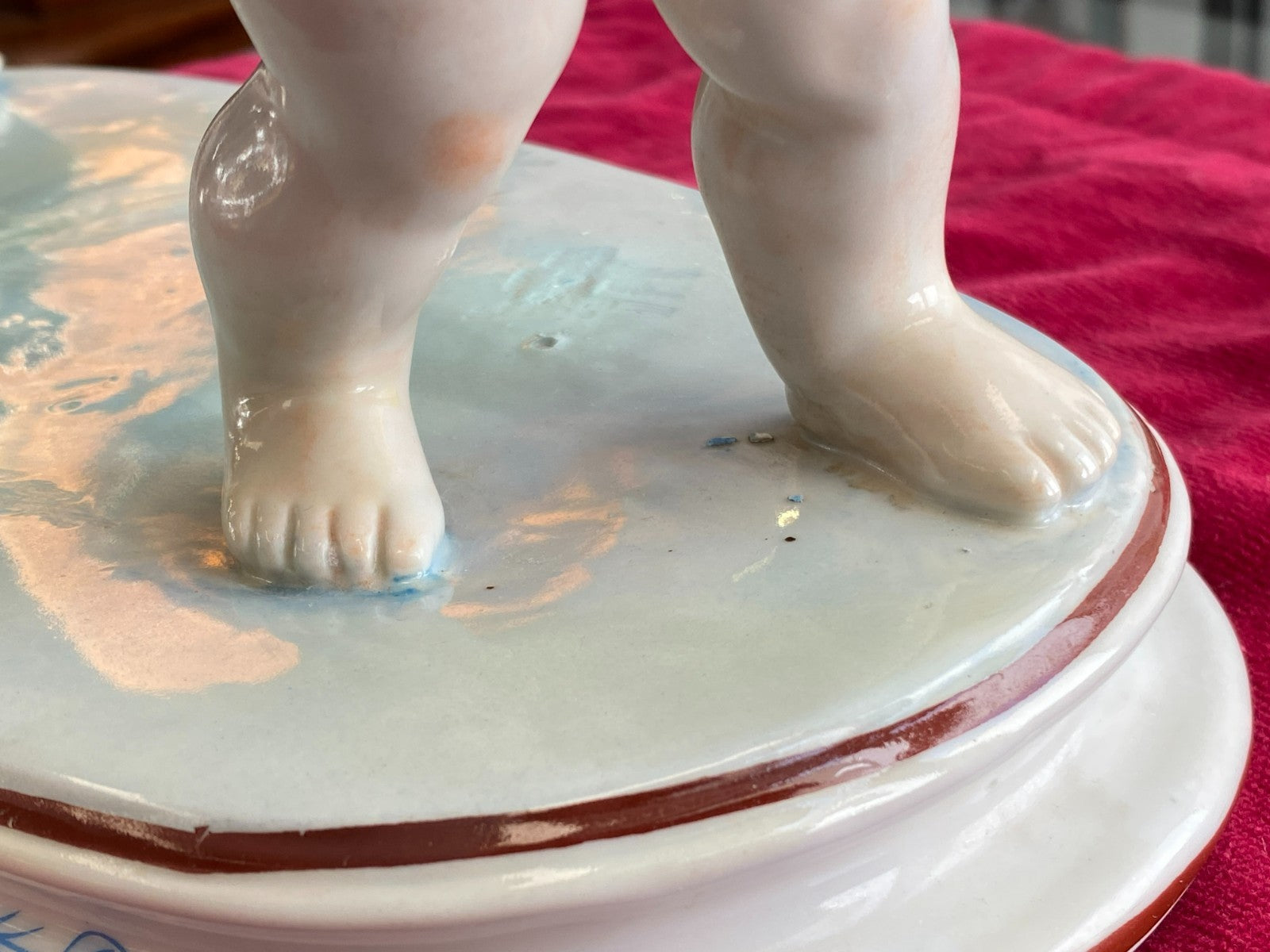 Sehr grosse Porzellan Jardiniere mit Putti