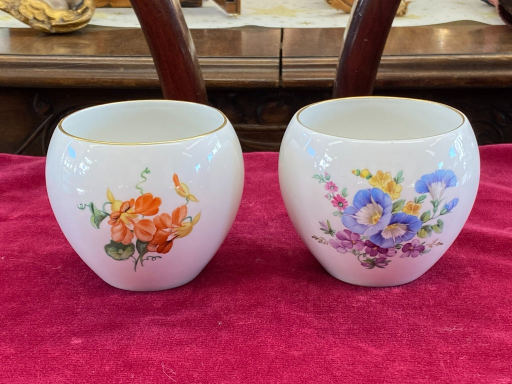 Paar Cachepots Porzellan Kpm Schalen Blumen handbemalt