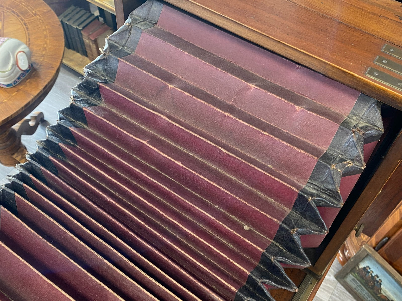 Antike Stand Kamera aus Holz Plattenkamera Standkamera mit Stativ