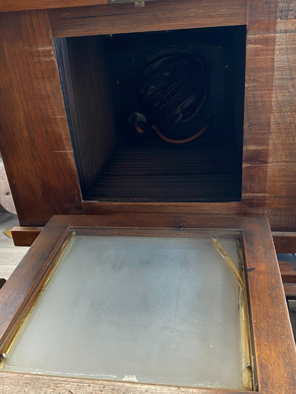 Antike Stand Kamera aus Holz Plattenkamera Standkamera mit Stativ