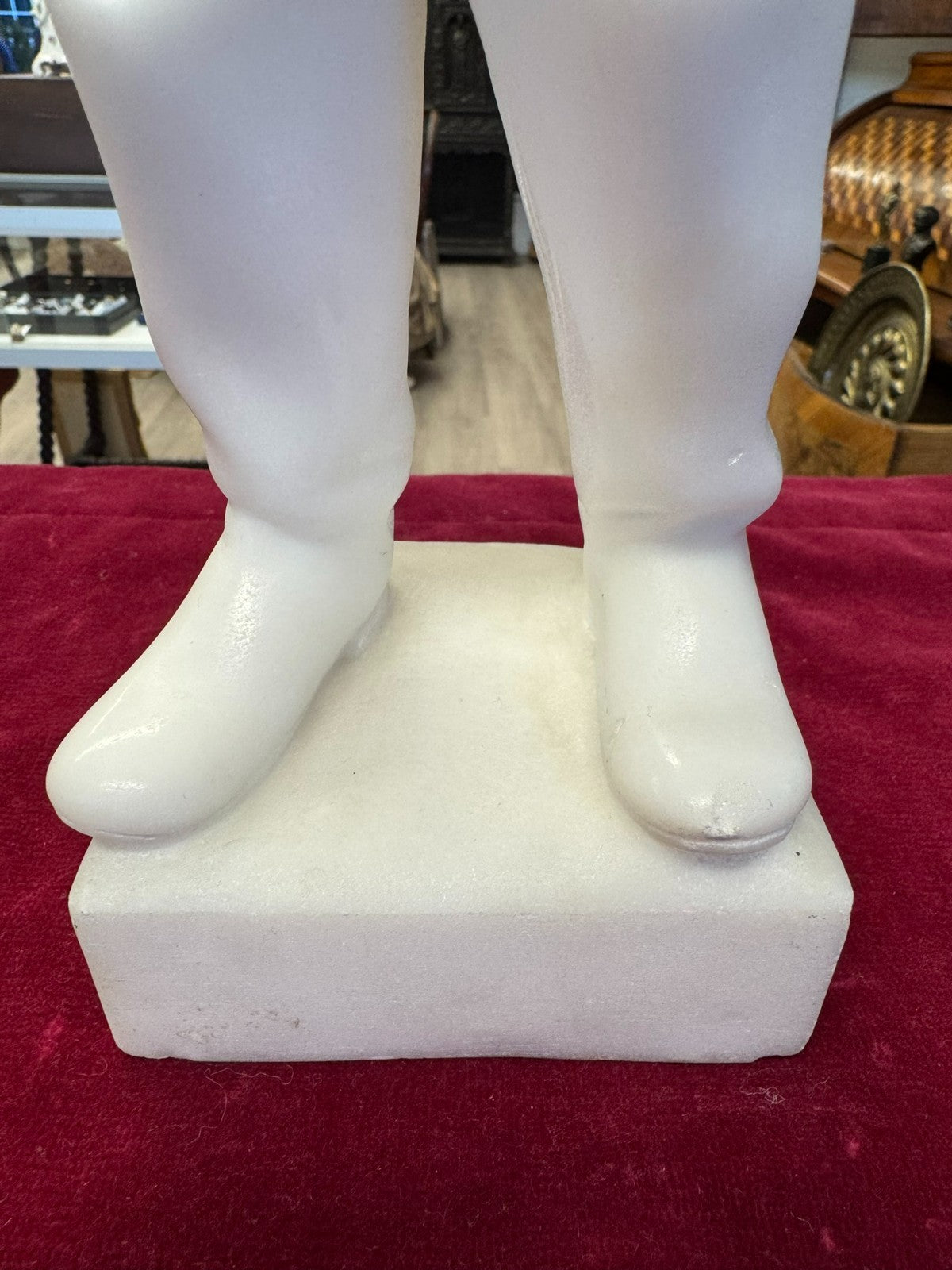 Antike Alabaster Figur Skulptur kleiner Koch Italien 19 tes Jhdt 37cm
