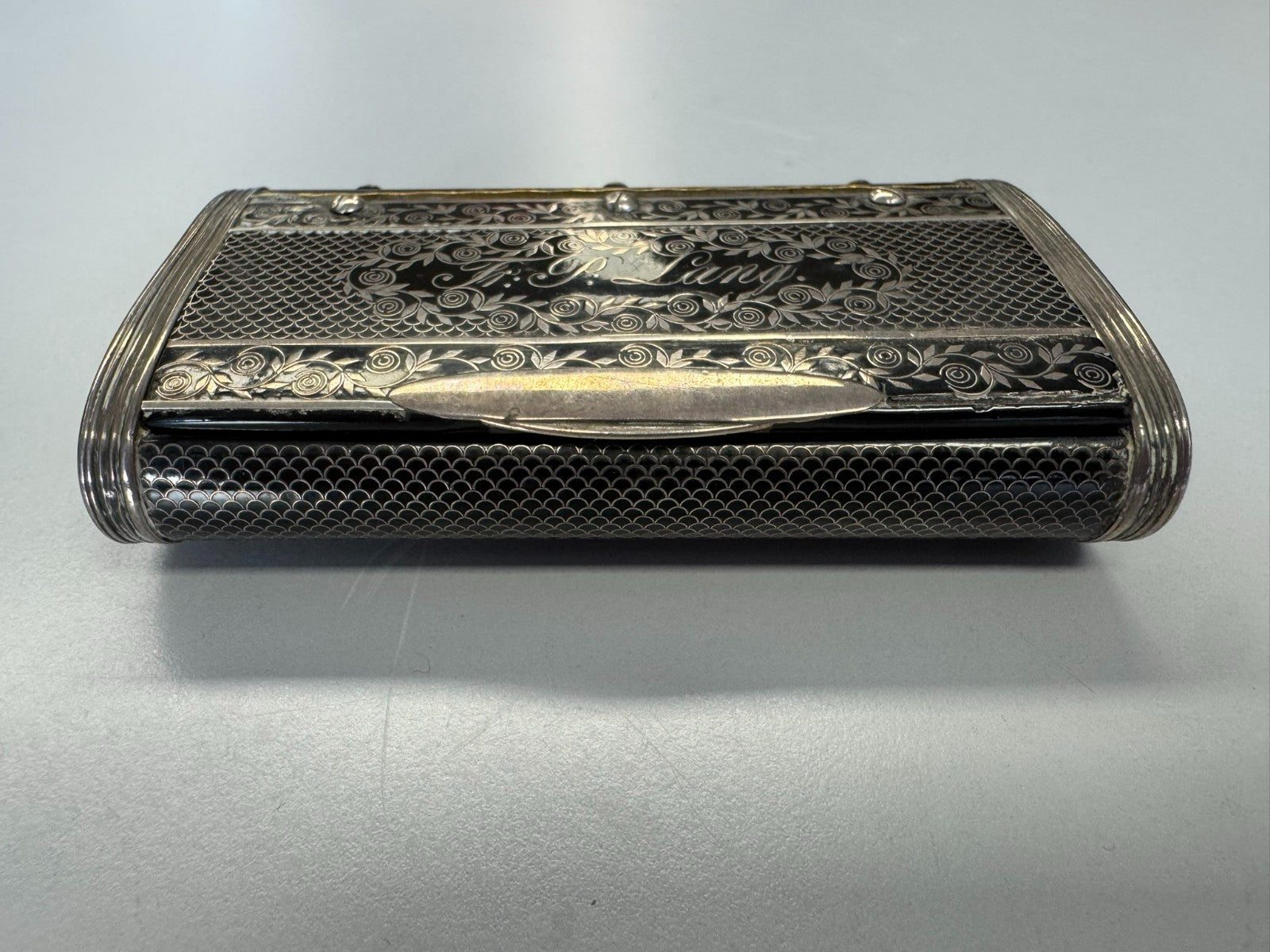 Antikes Zigarettenetui Tabatiere Dose Metall versilbert Emaille Bezeichnung