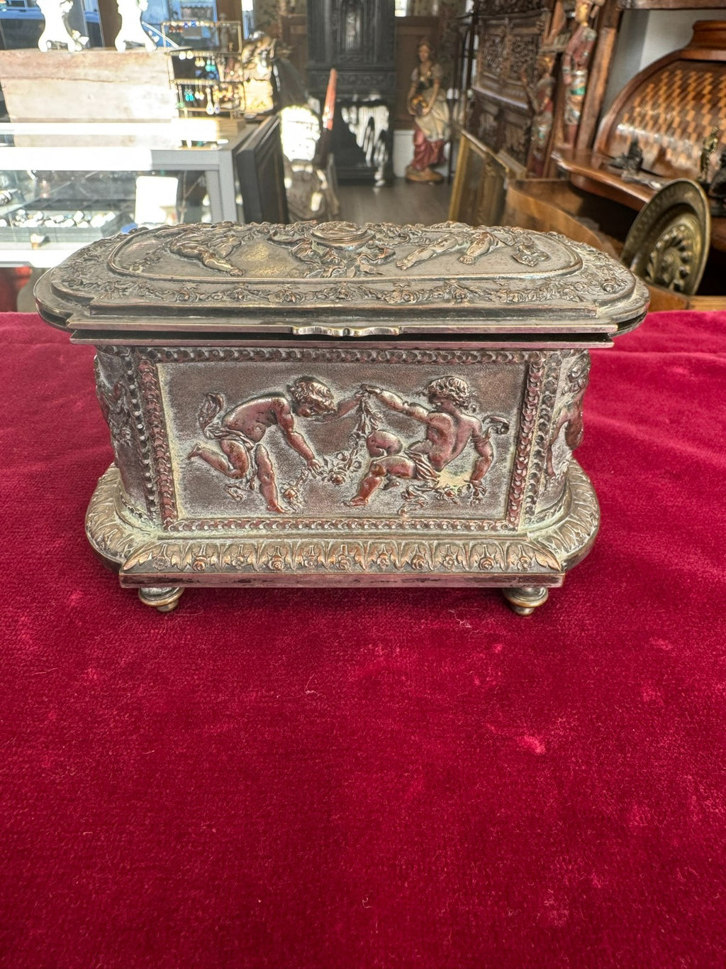 ANTIKE HISTORISMUS DOSE SCHATULLE MIT PUTTI METALL VERSILBERT