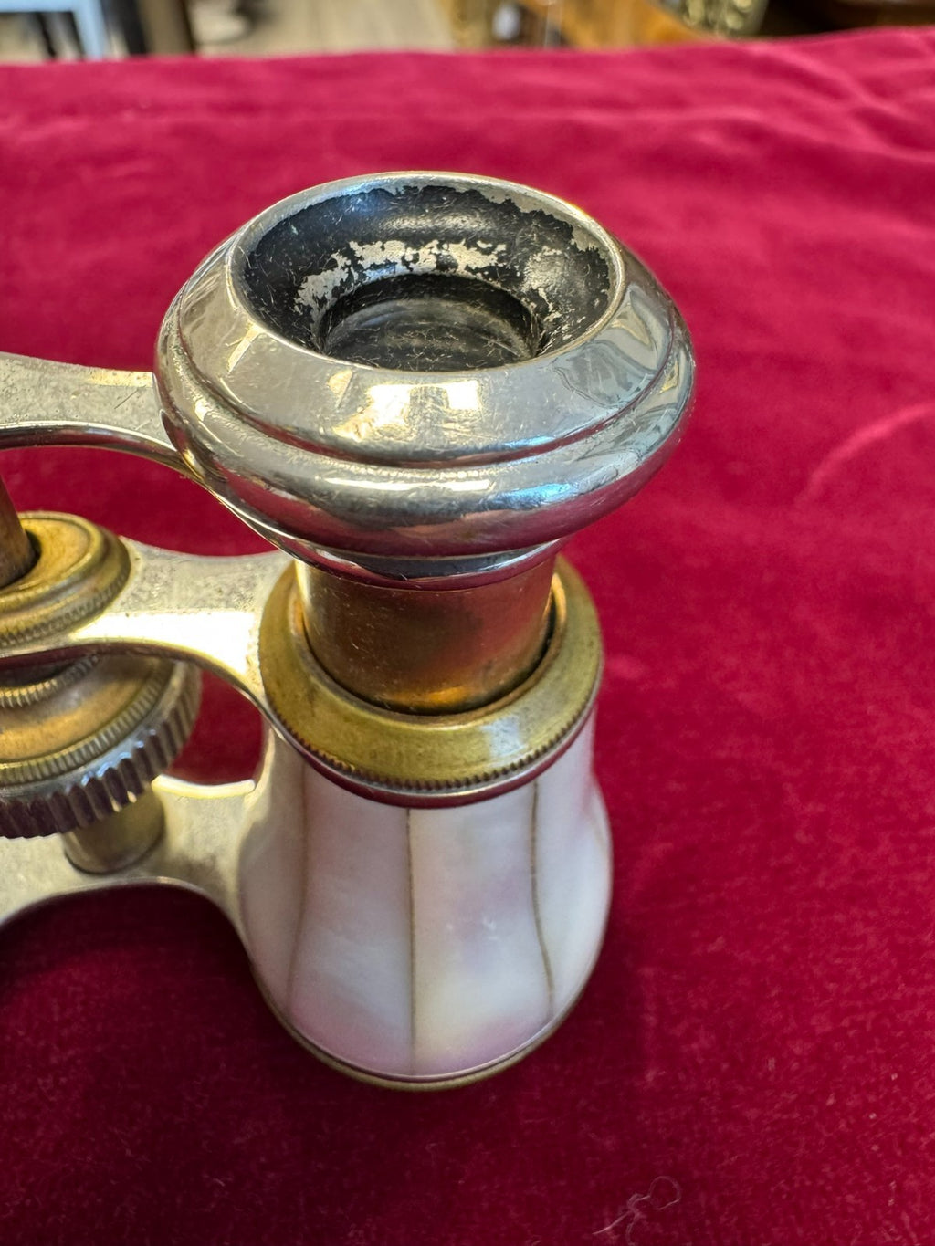 Antikes Fernglas Messing mit Perlmutt mit Tasche
