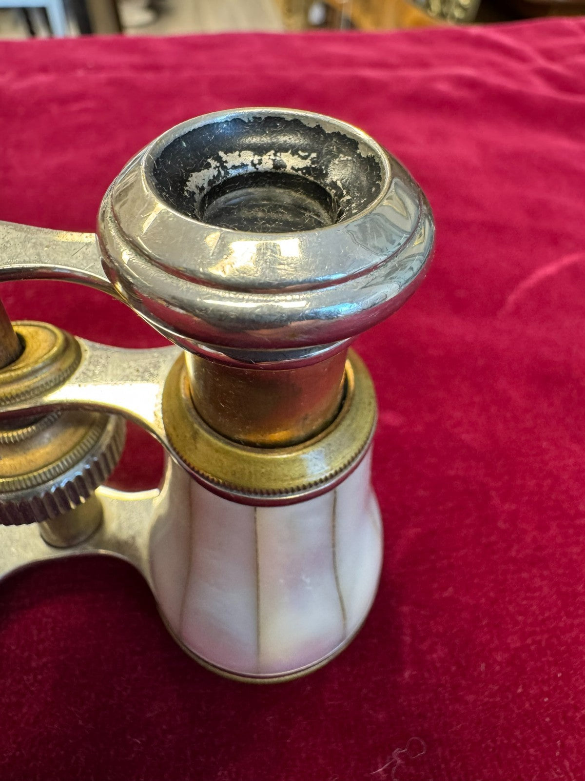 Antikes Fernglas Messing mit Perlmutt mit Tasche