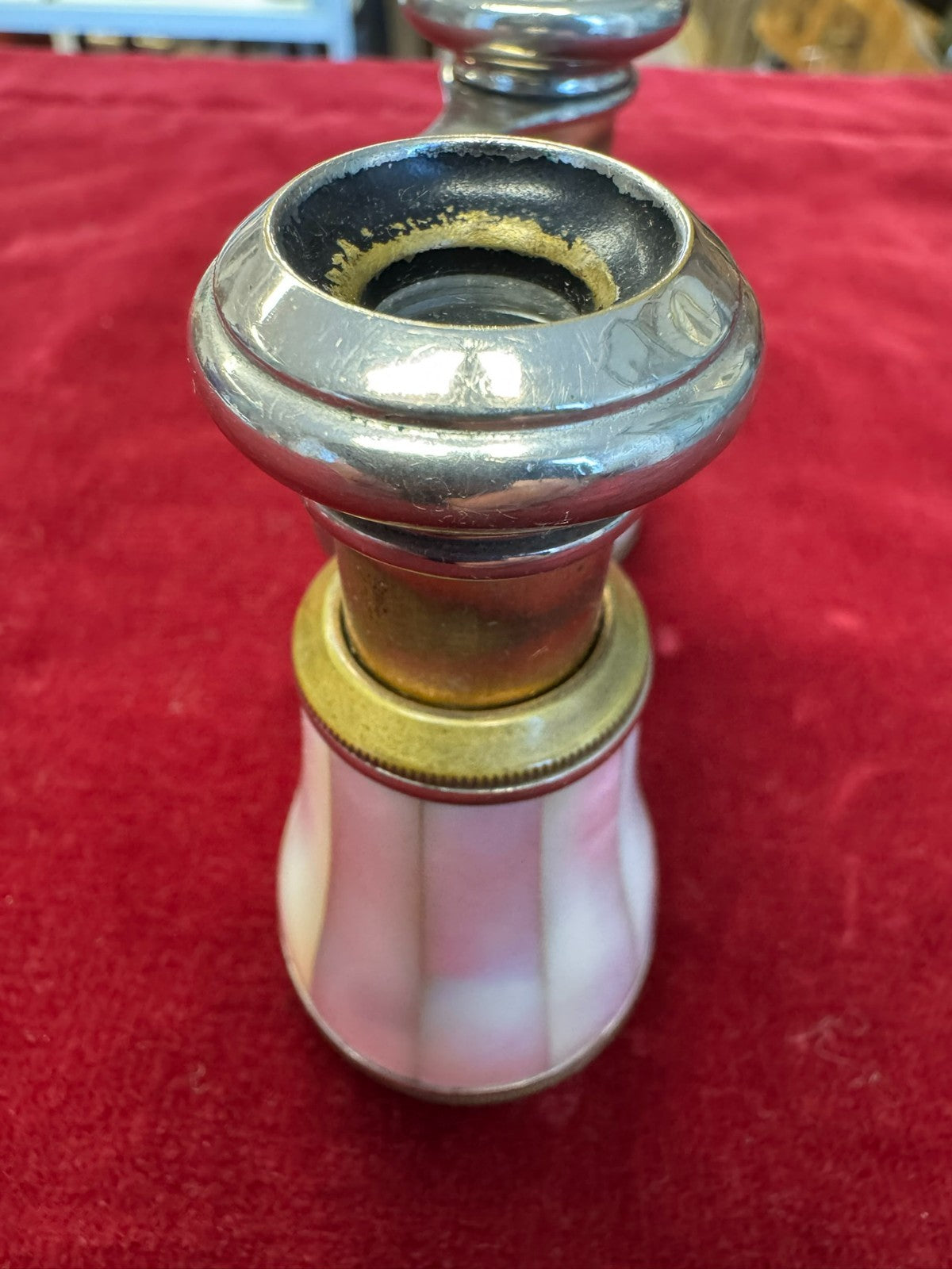 Antikes Fernglas Messing mit Perlmutt mit Tasche