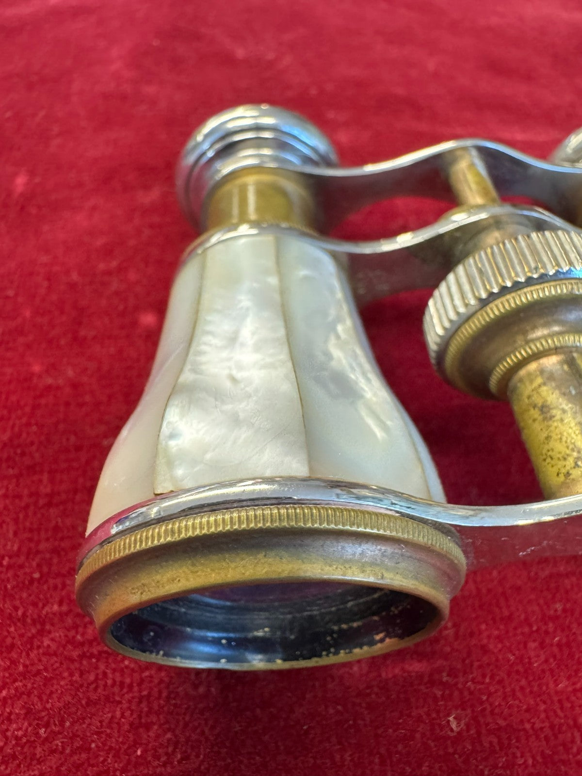 Antikes Fernglas Messing mit Perlmutt mit Tasche