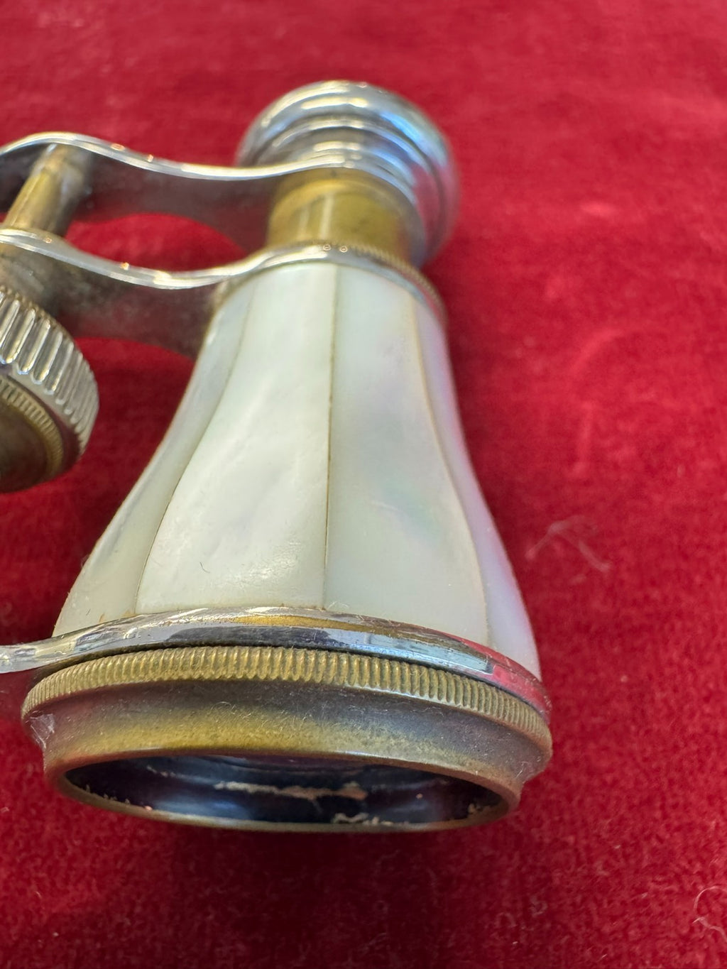 Antikes Fernglas Messing mit Perlmutt mit Tasche