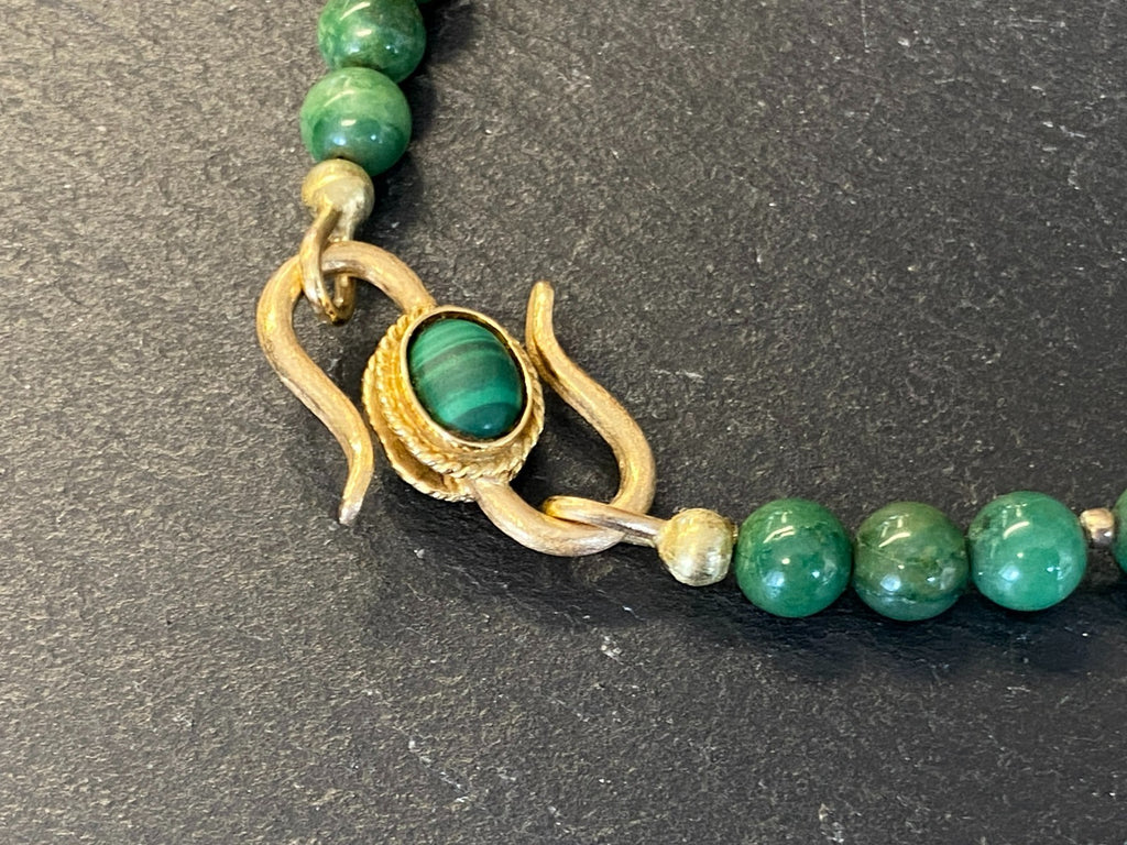 Collier aus Jade Verschluss aus Gold 14K 45,8cm