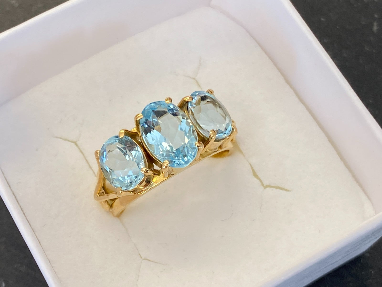 Eleganter Ring Gelbgold Gold 750 18K Aquamarin 3.36ct Grösse 56,5 5,19g