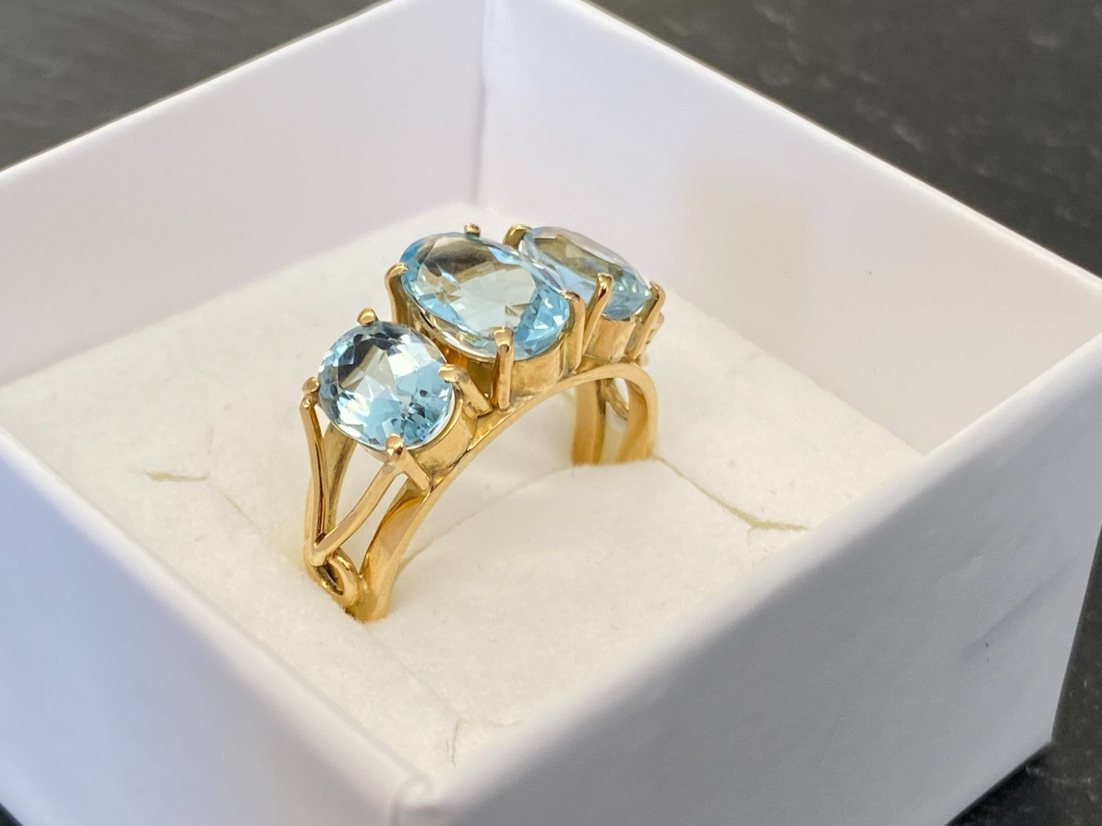 Eleganter Ring Gelbgold Gold 750 18K Aquamarin 3.36ct Grösse 56,5 5,19g