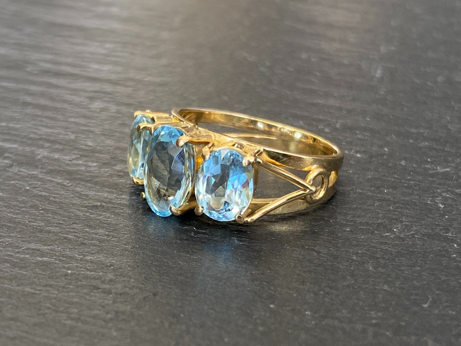 Eleganter Ring Gelbgold Gold 750 18K Aquamarin 3.36ct Grösse 56,5 5,19g