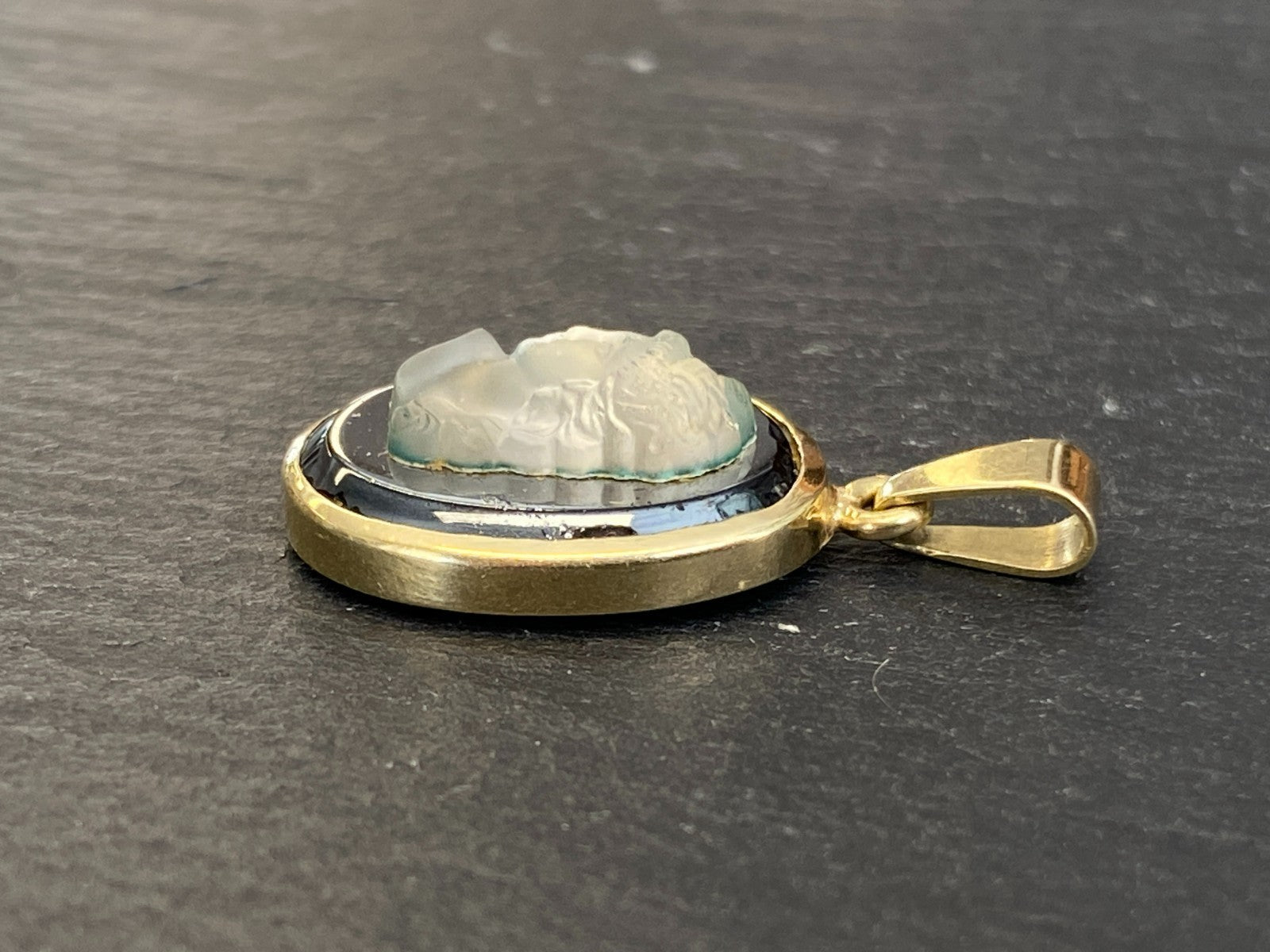 Vintage Anhänger Gelbgold Gold 14K 585 mit Glas Kamee Gemme 3,29g