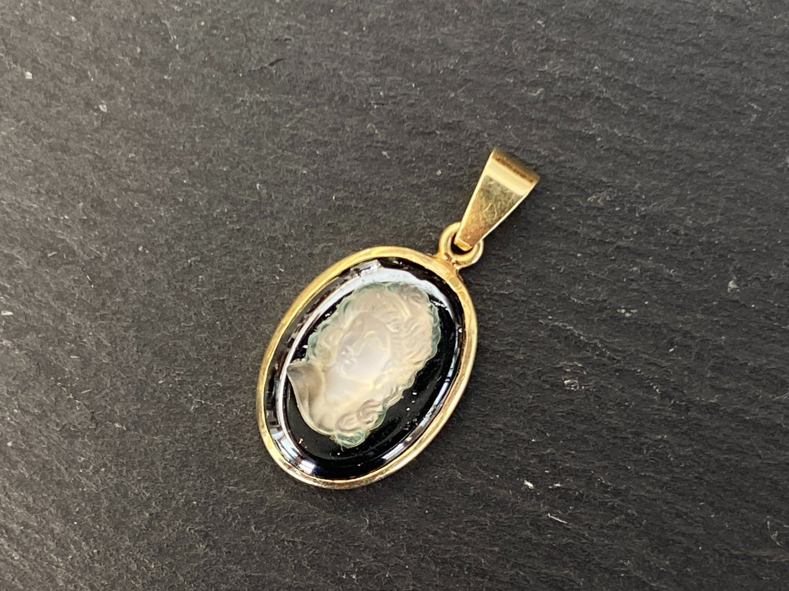 VINTAGE ANHÄNGER GELBGOLD GOLD 14K 585 MIT GLAS KAMEE GEMME 3,29g