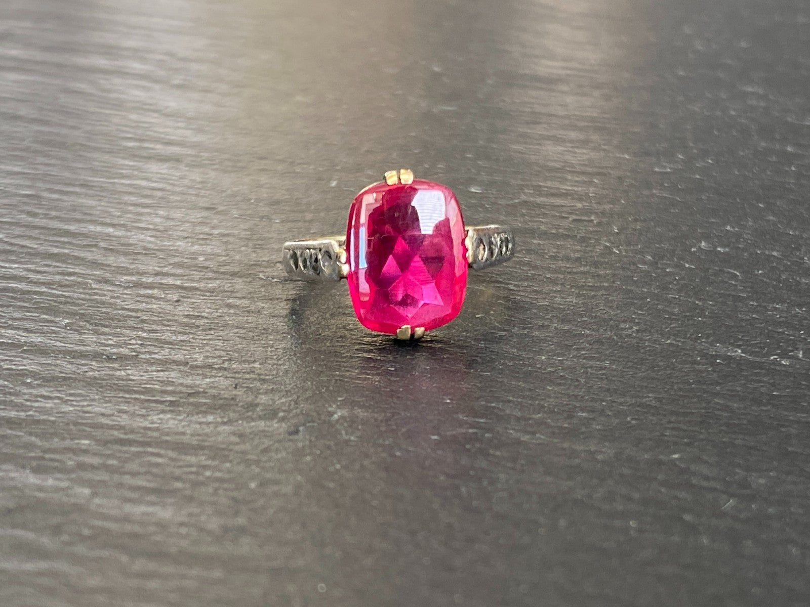 Vintage Ring Gold 585 Bicolor mit grossen Saphir Grösse 56 4,36g