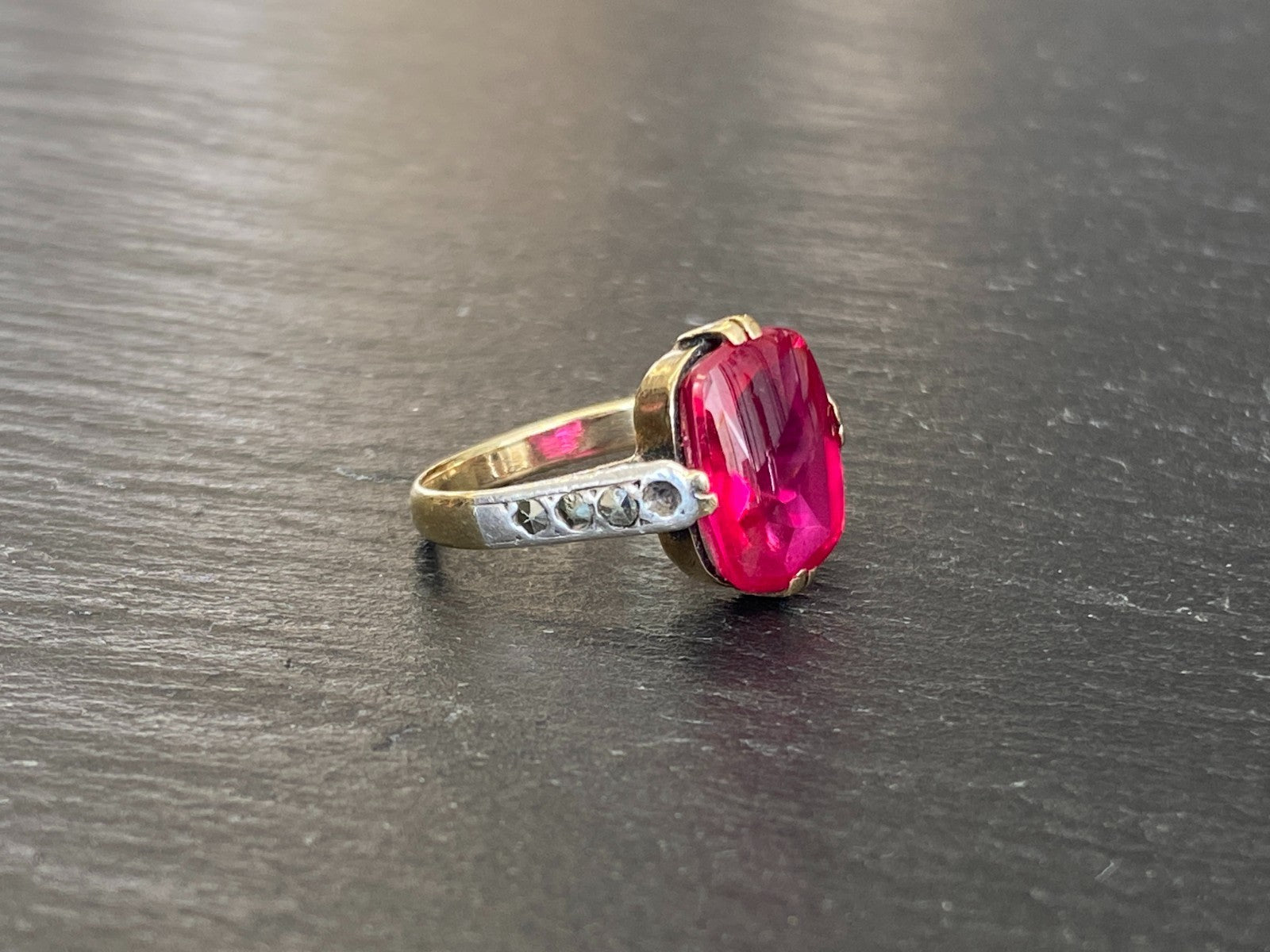 Vintage Ring Gold 585 Bicolor mit grossen Saphir Grösse 56 4,36g