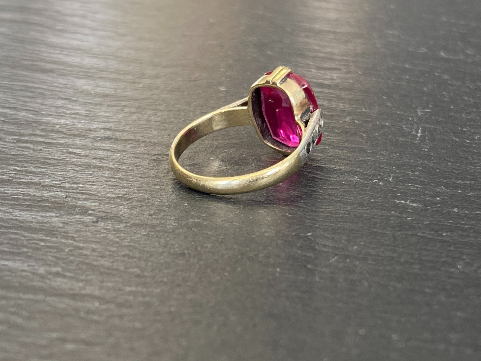 Vintage Ring Gold 585 Bicolor mit grossen Saphir Grösse 56 4,36g