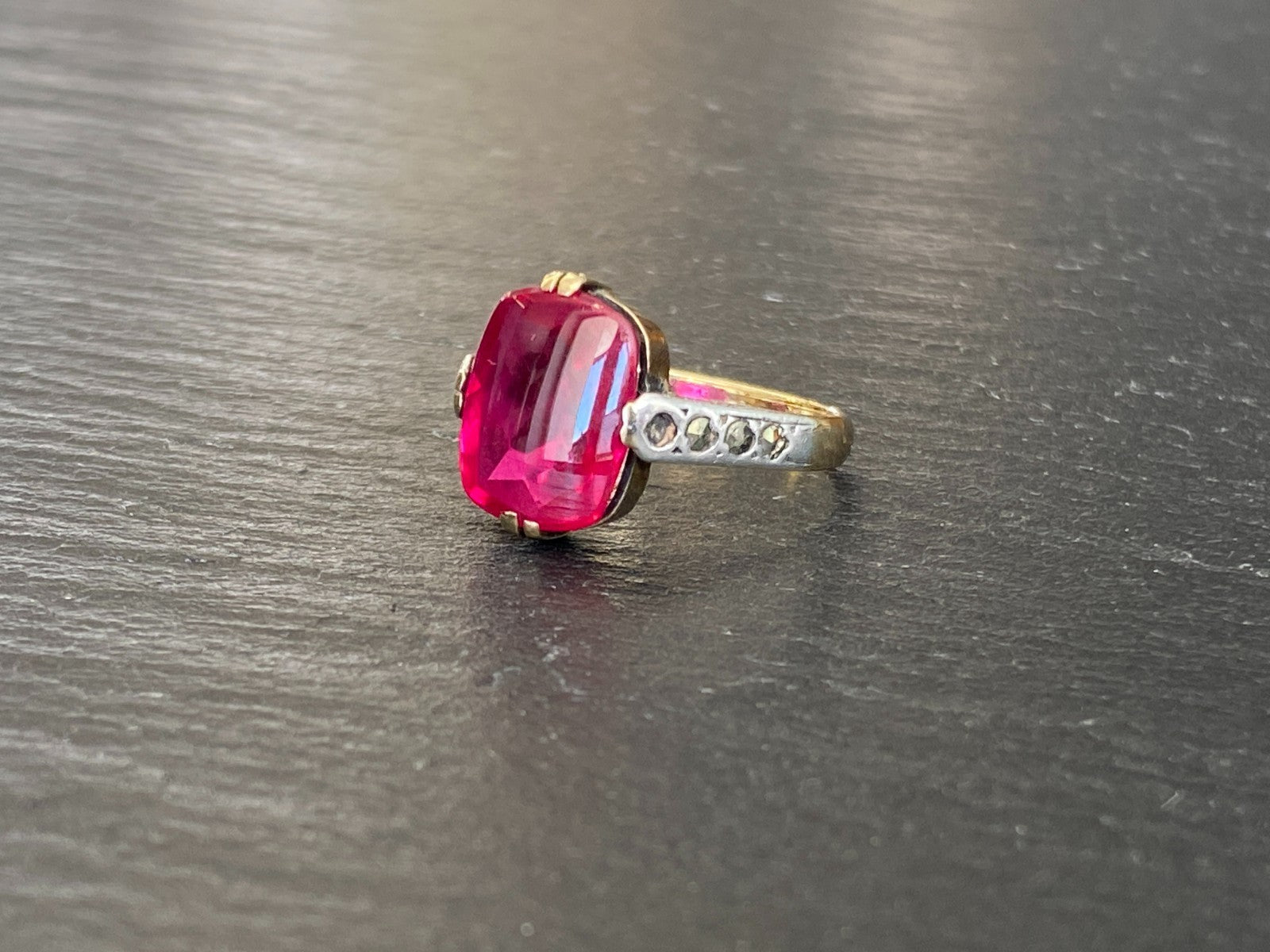 VINTAGE RING GOLD 585 BICOLOR MIT GROSSEN SAPHIR GRÖSSE 56 4,36g