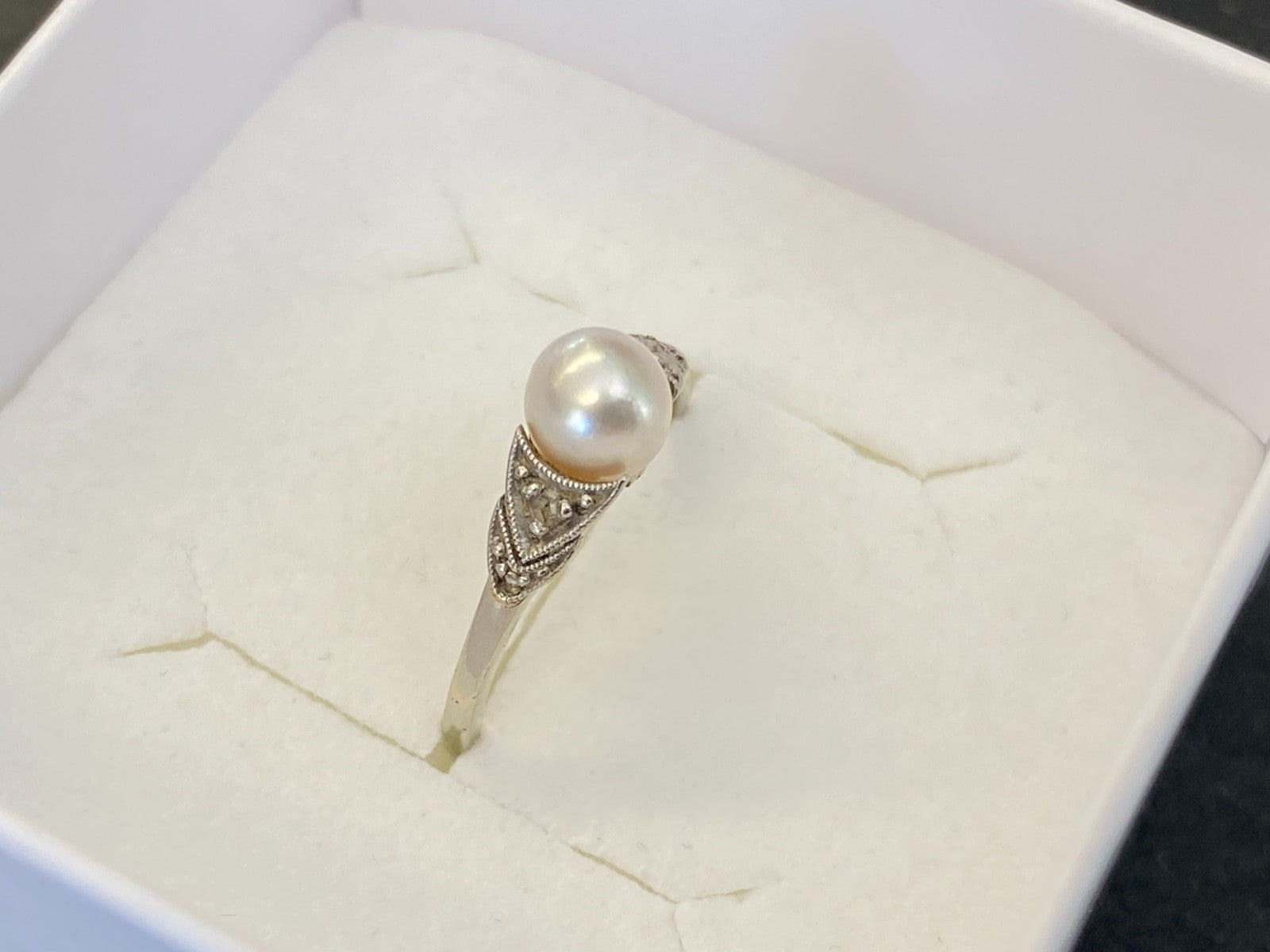 Filigraner Perlenring Ring Weissgold 750 18K Perle Grösse 48,5 1,72g