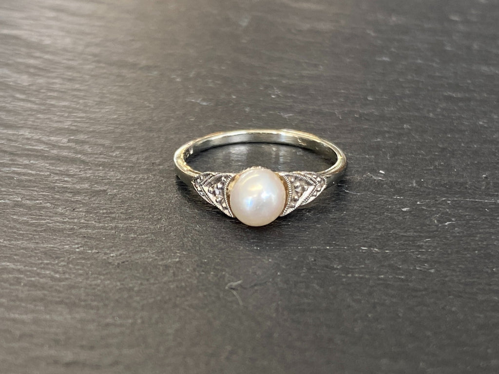 Filigraner Perlenring Ring Weissgold 750 18K Perle Grösse 48,5 1,72g