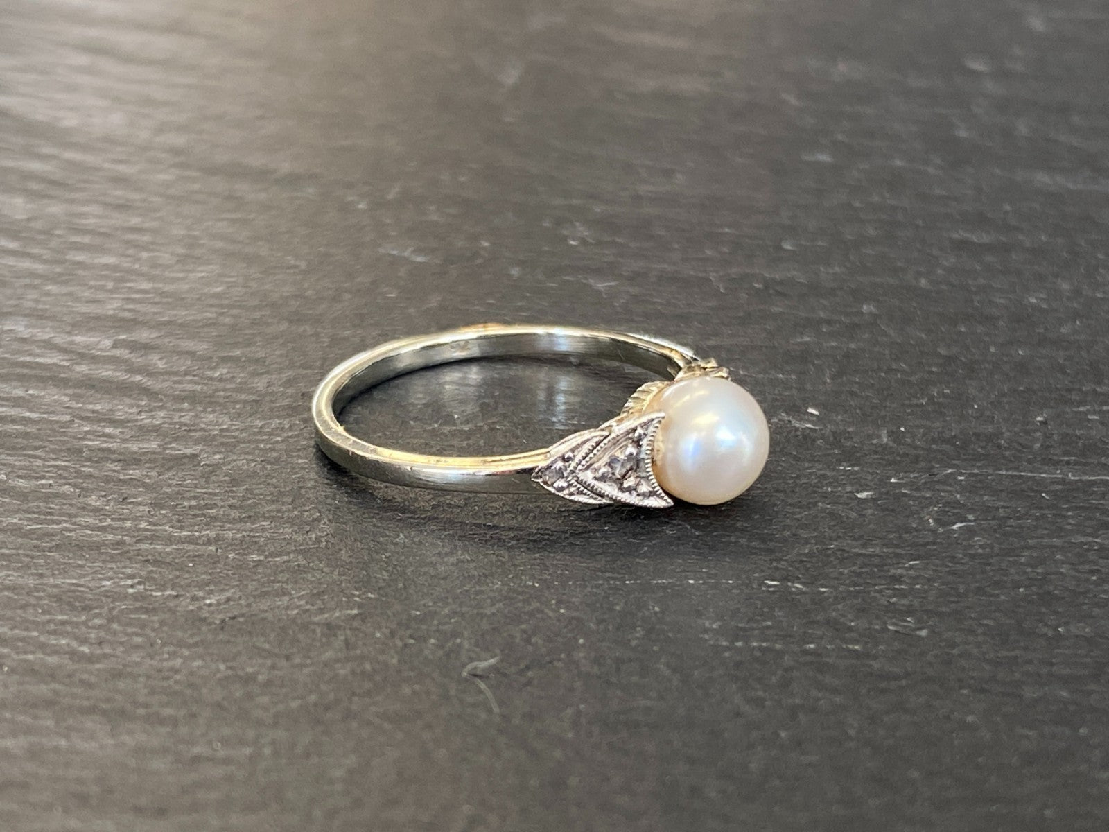 Filigraner Perlenring Ring Weissgold 750 18K Perle Grösse 48,5 1,72g