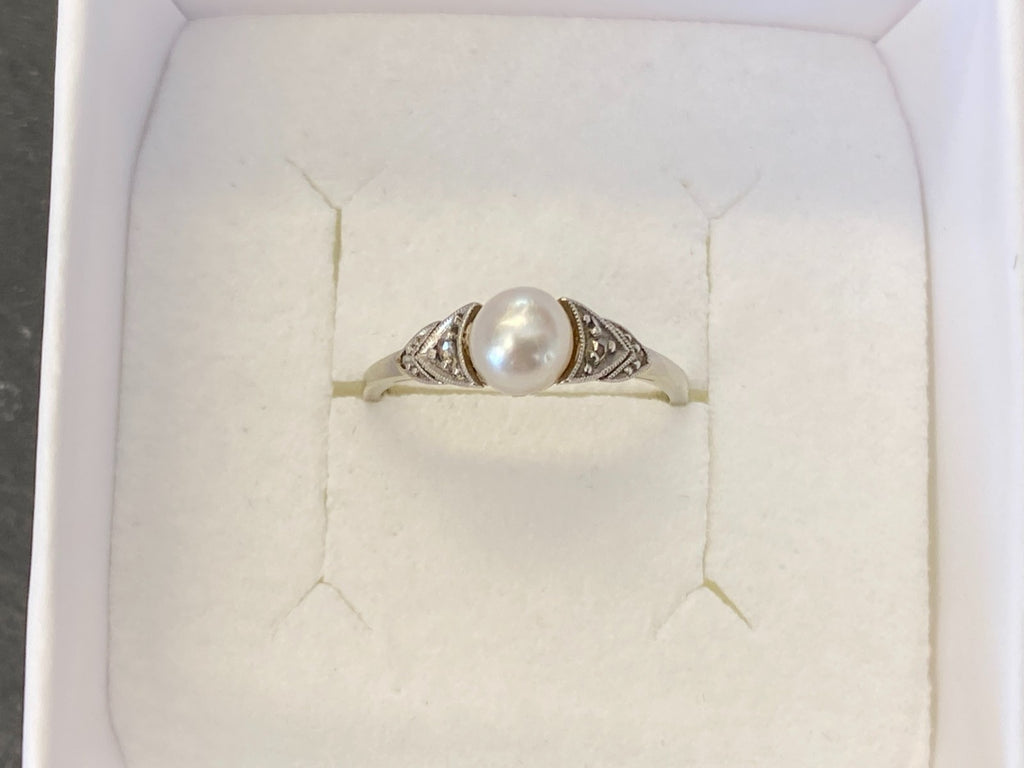 Filigraner Perlenring Ring Weissgold 750 18K Perle Grösse 48,5 1,72g
