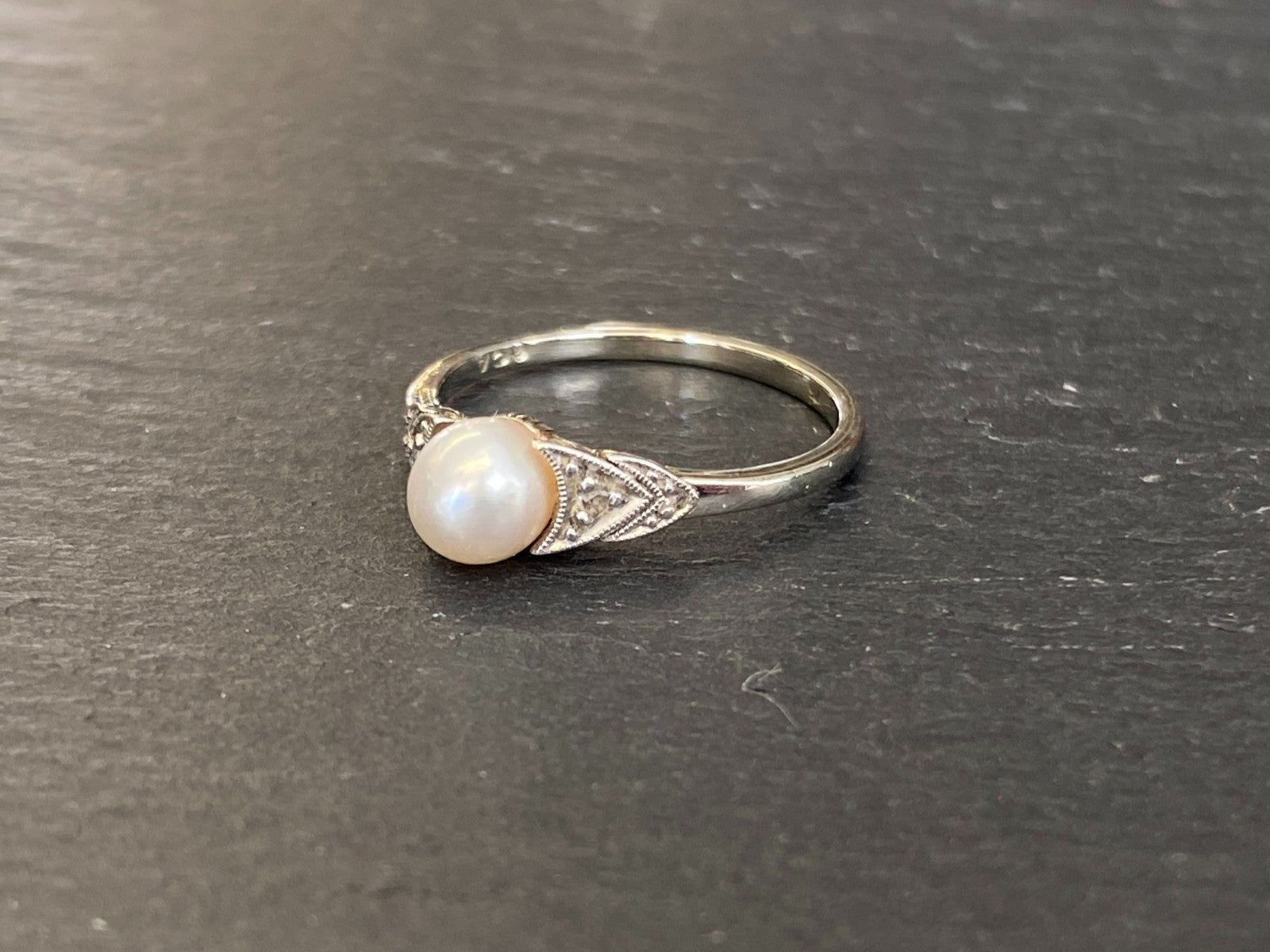 FILIGRANER PERLENRING RING WEISSGOLD 750 18K PERLE GRÖSSE 48,5 1,72g