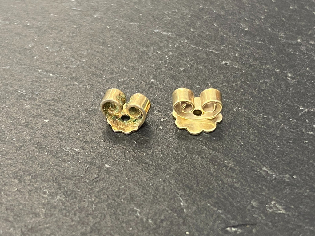 Vintage Ohrstecker aus Gold Gelbgold Koralle 5,22g