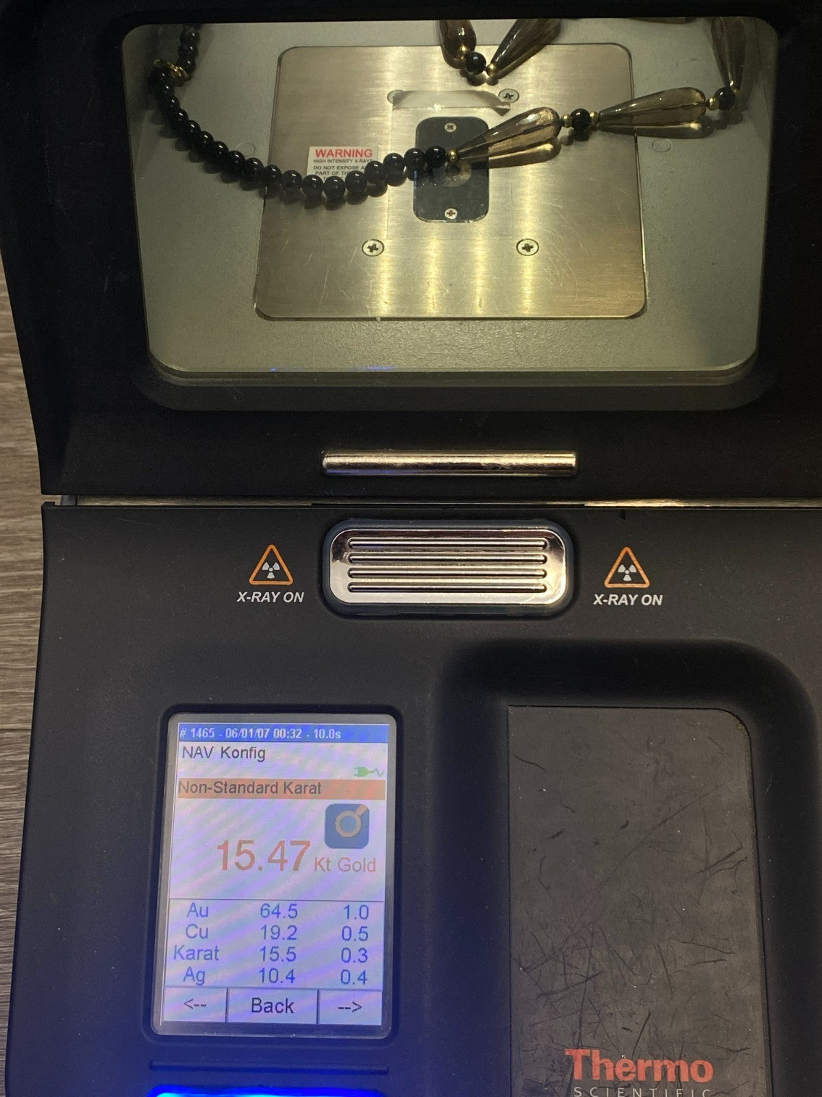 Extravagante Halskette Turmalin Onyx und Perlen Verschluss aus Gelbgold Gold 585