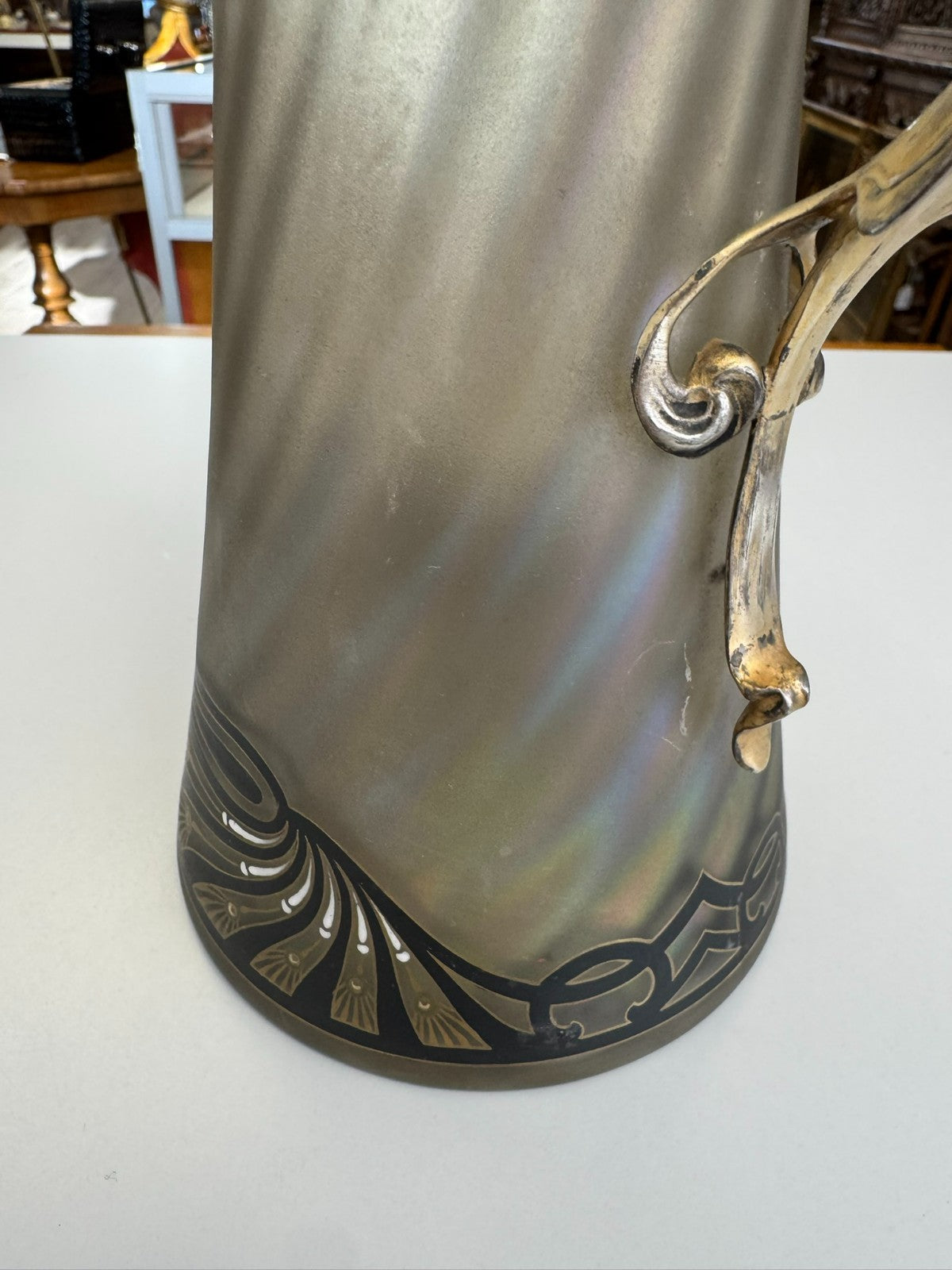 Herausragende Jugendstil Karaffe aus Satiniertem Glas mit Vergoldeter Montur