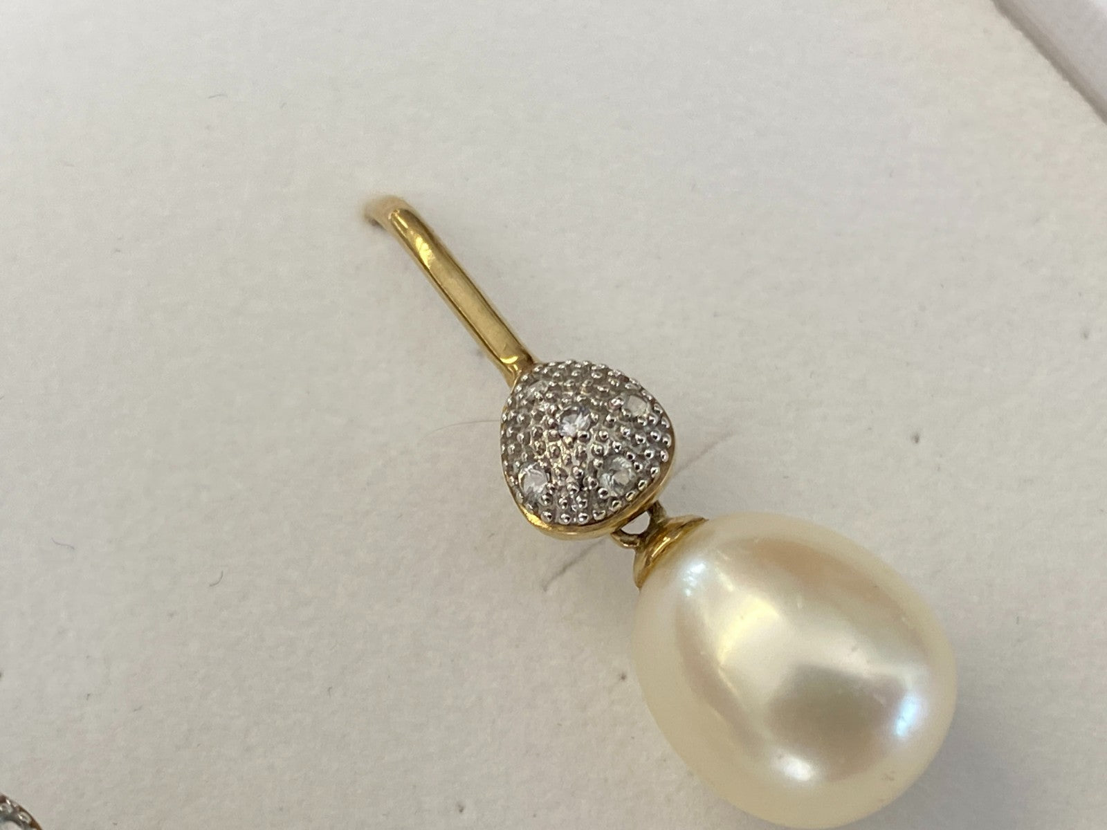 Paar Vintage Ohrringe Perlenohrringe Perle 10,4mm gelb Gold 333