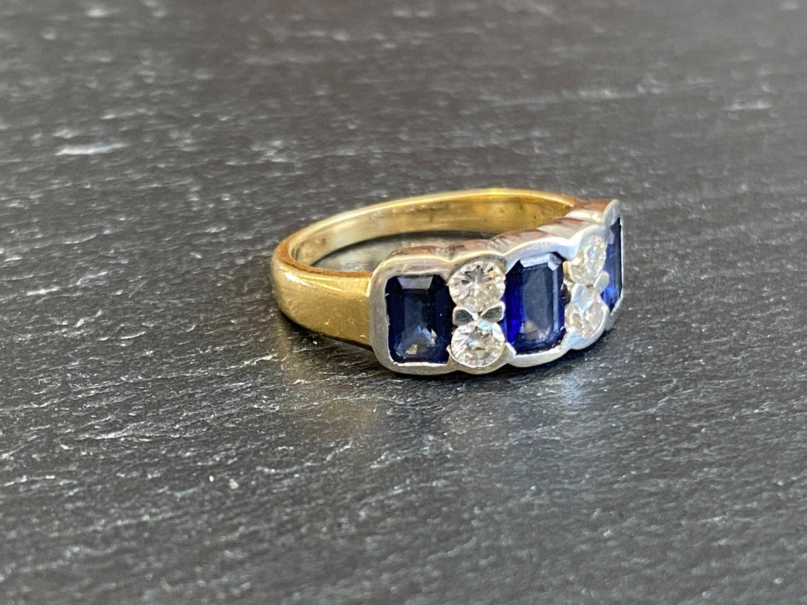 Vintage Damenring Ring Gelbgold 18K 750 Saphire Diamanten Gr 54,5