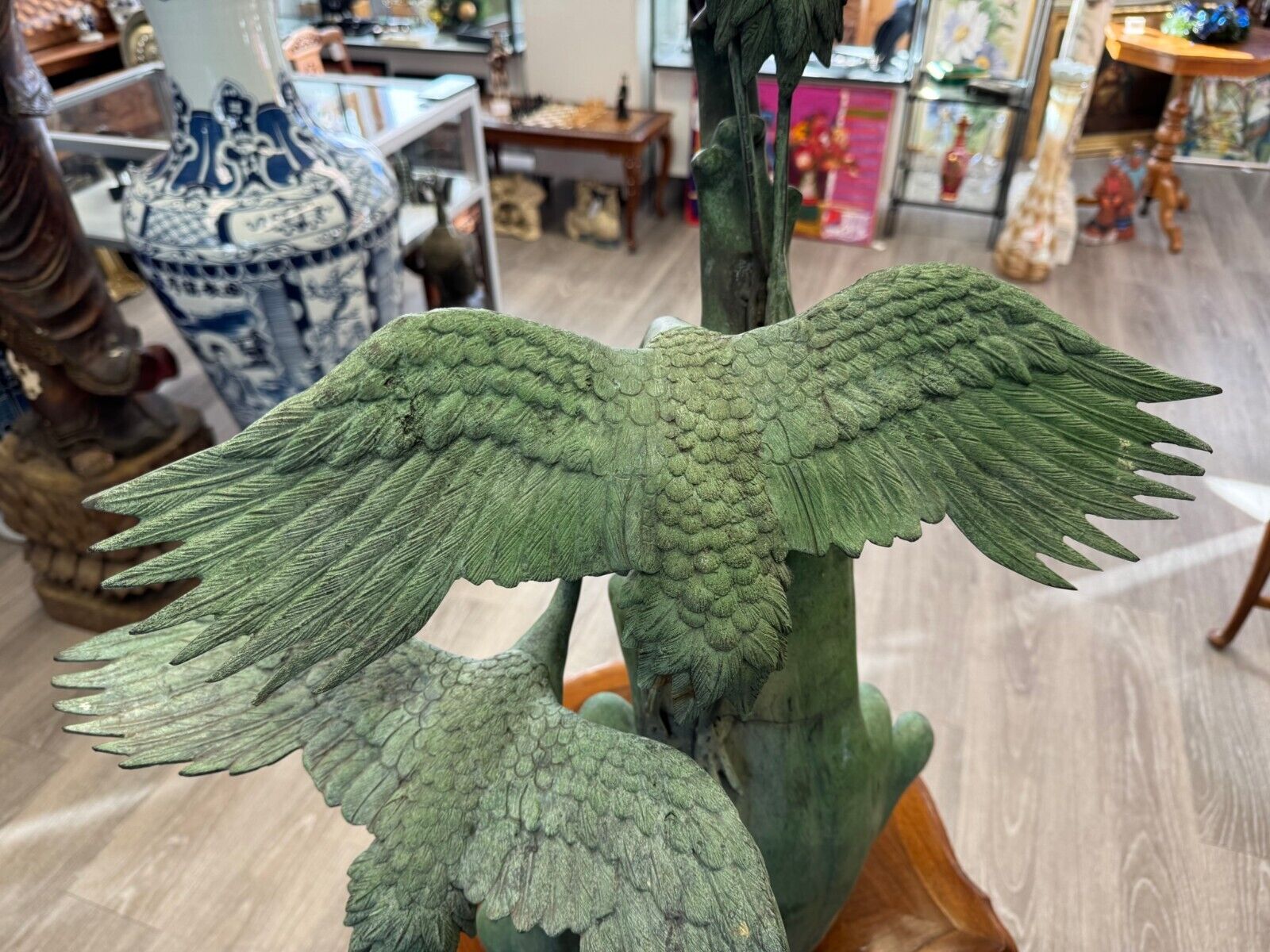 SEHR SCHÖNE 95cm GROSSE UNSIGNIERTE BRONZE SKULPTUR FLIEGENDE KRANICHE – Bild 19