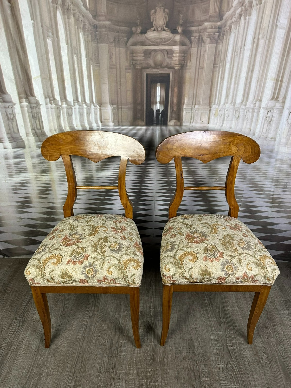 PAAR ANTIKE BIEDERMEIER STÜHLE MITTE 19 TES JHDT NUSSBAUM