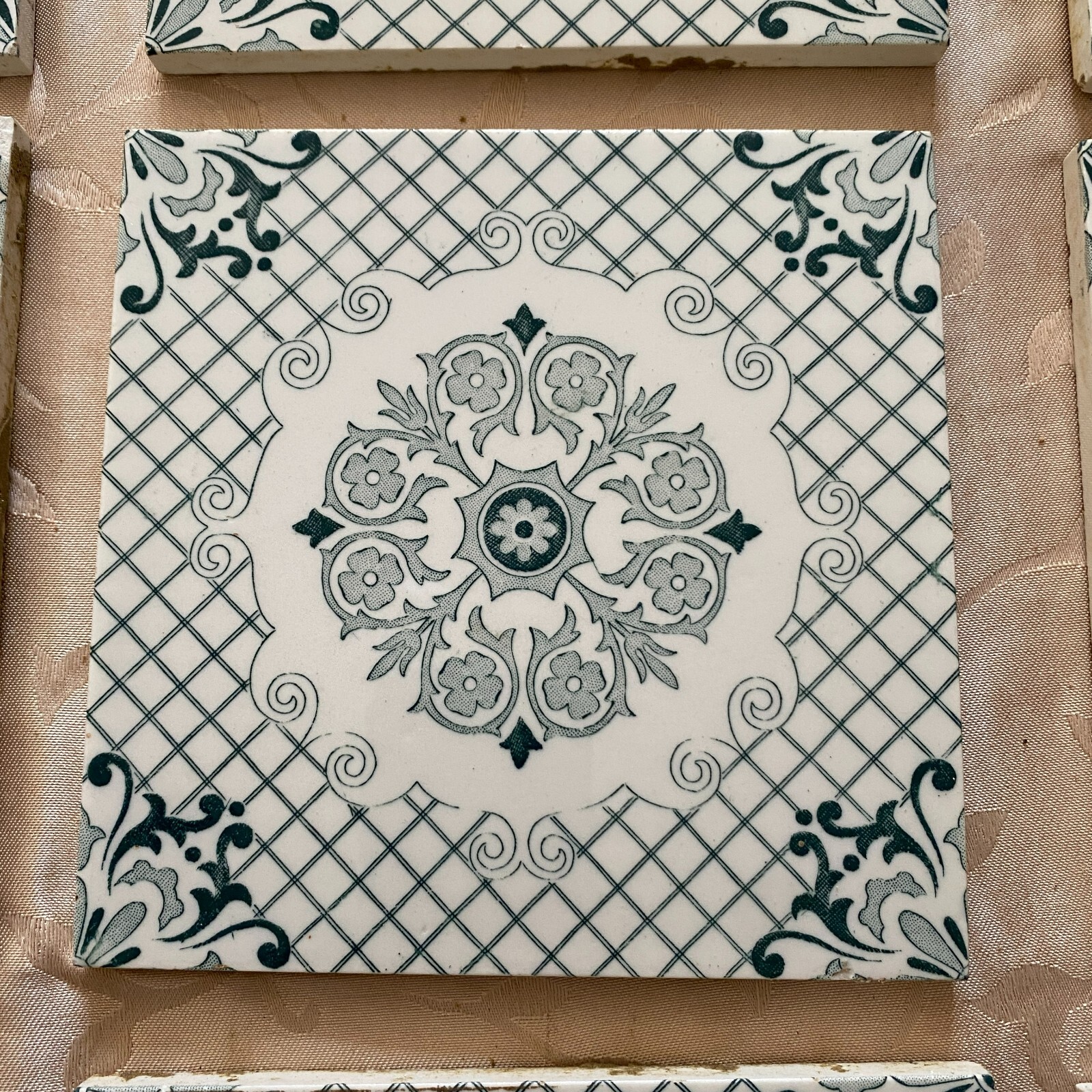 ANTIKE JUGENDSTIL FLIESEN 9 STÜCK SET KACHELN UM 1910 15x15cm AUS KERAMIK – Bild 8