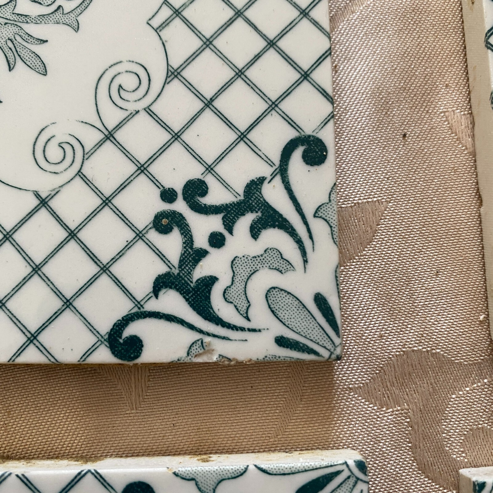 ANTIKE JUGENDSTIL FLIESEN 9 STÜCK SET KACHELN UM 1910 15x15cm AUS KERAMIK – Bild 9