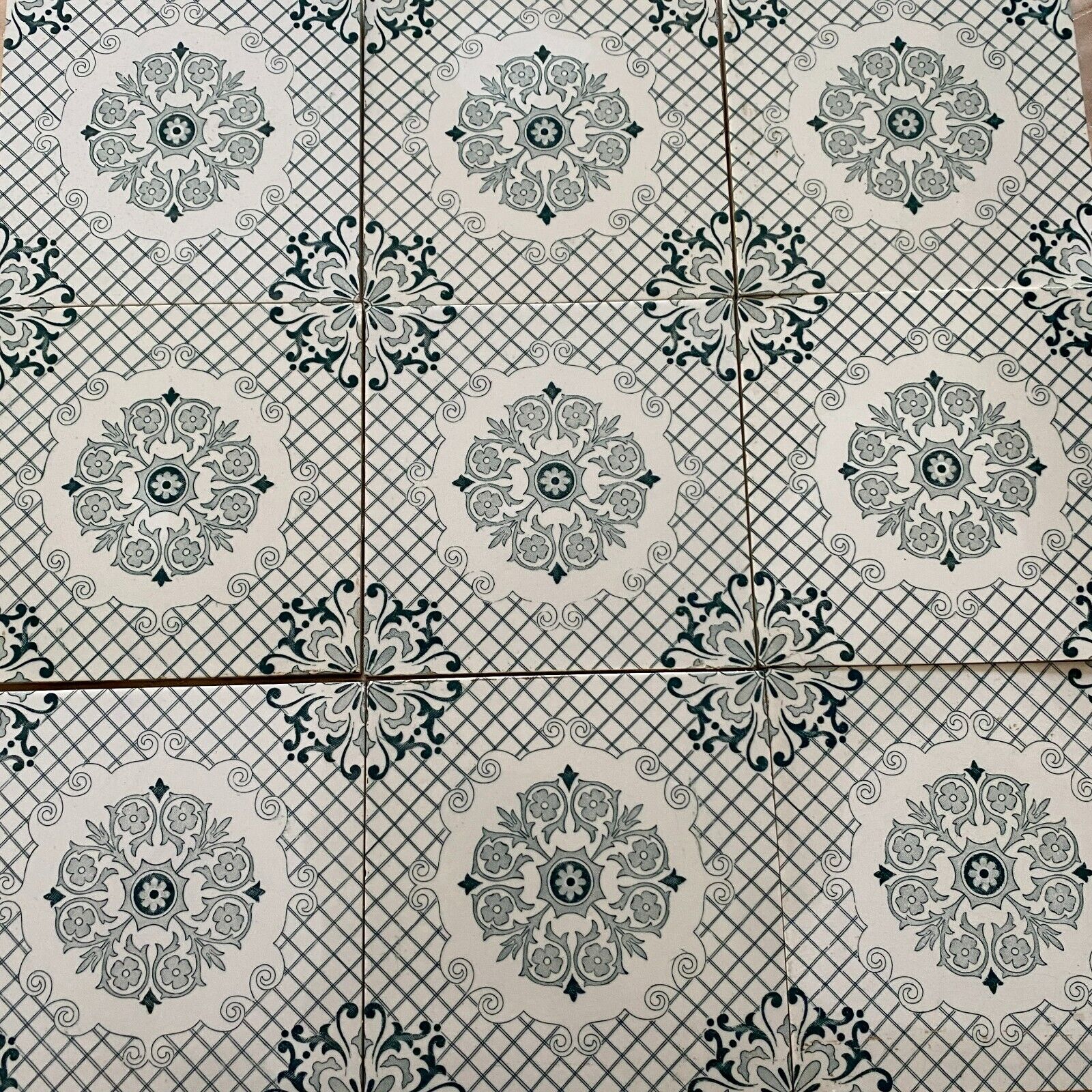 ANTIKE JUGENDSTIL FLIESEN 9 STÜCK SET KACHELN UM 1910 15x15cm AUS KERAMIK