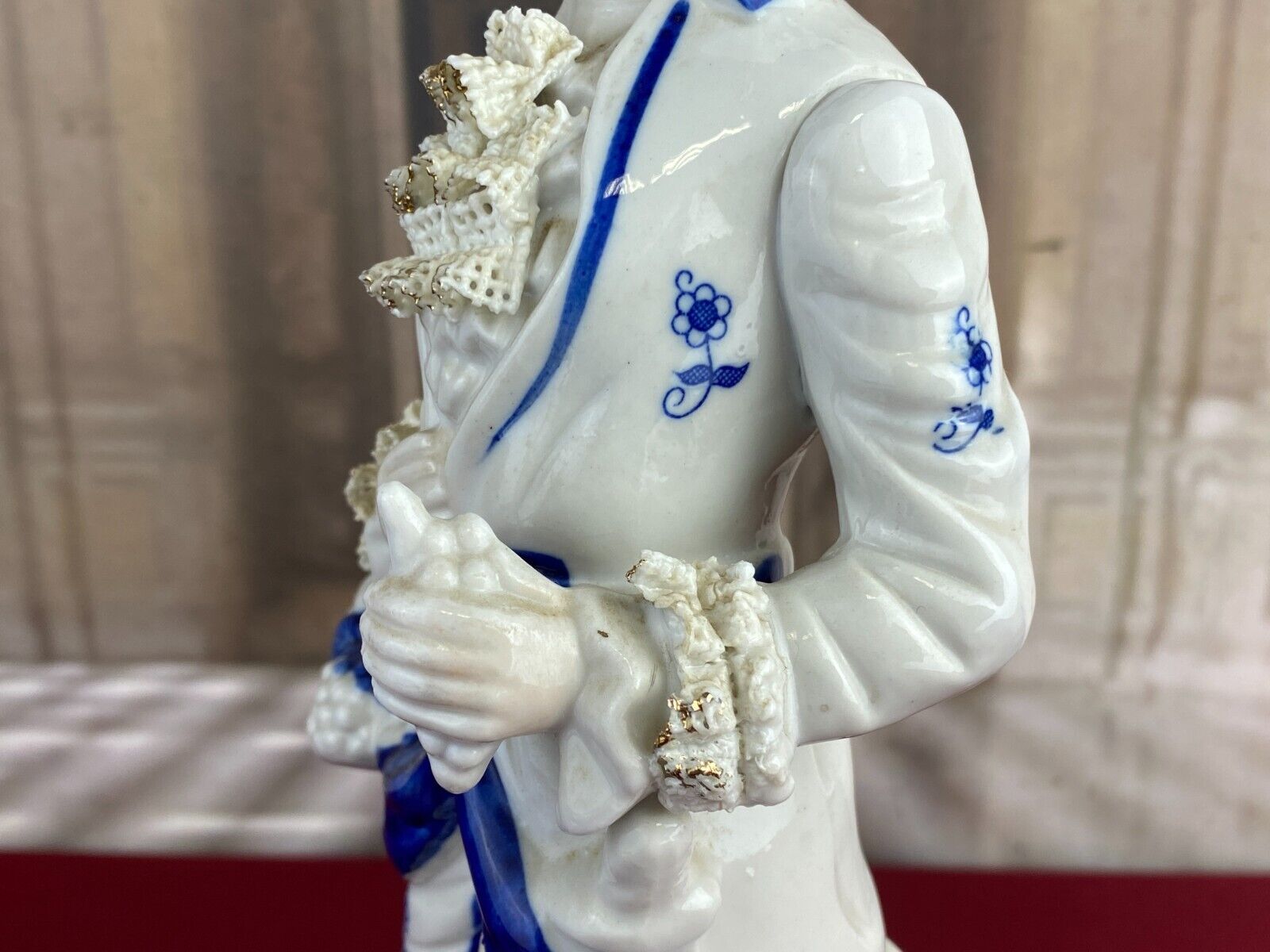 FIGUR AUS PORZELLAN TEILS HANDBEMALT GALANTER ROKOKO HERR 30cm – Bild 24
