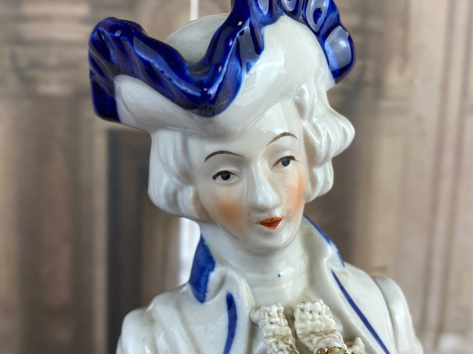 FIGUR AUS PORZELLAN TEILS HANDBEMALT GALANTER ROKOKO HERR 30cm – Bild 9