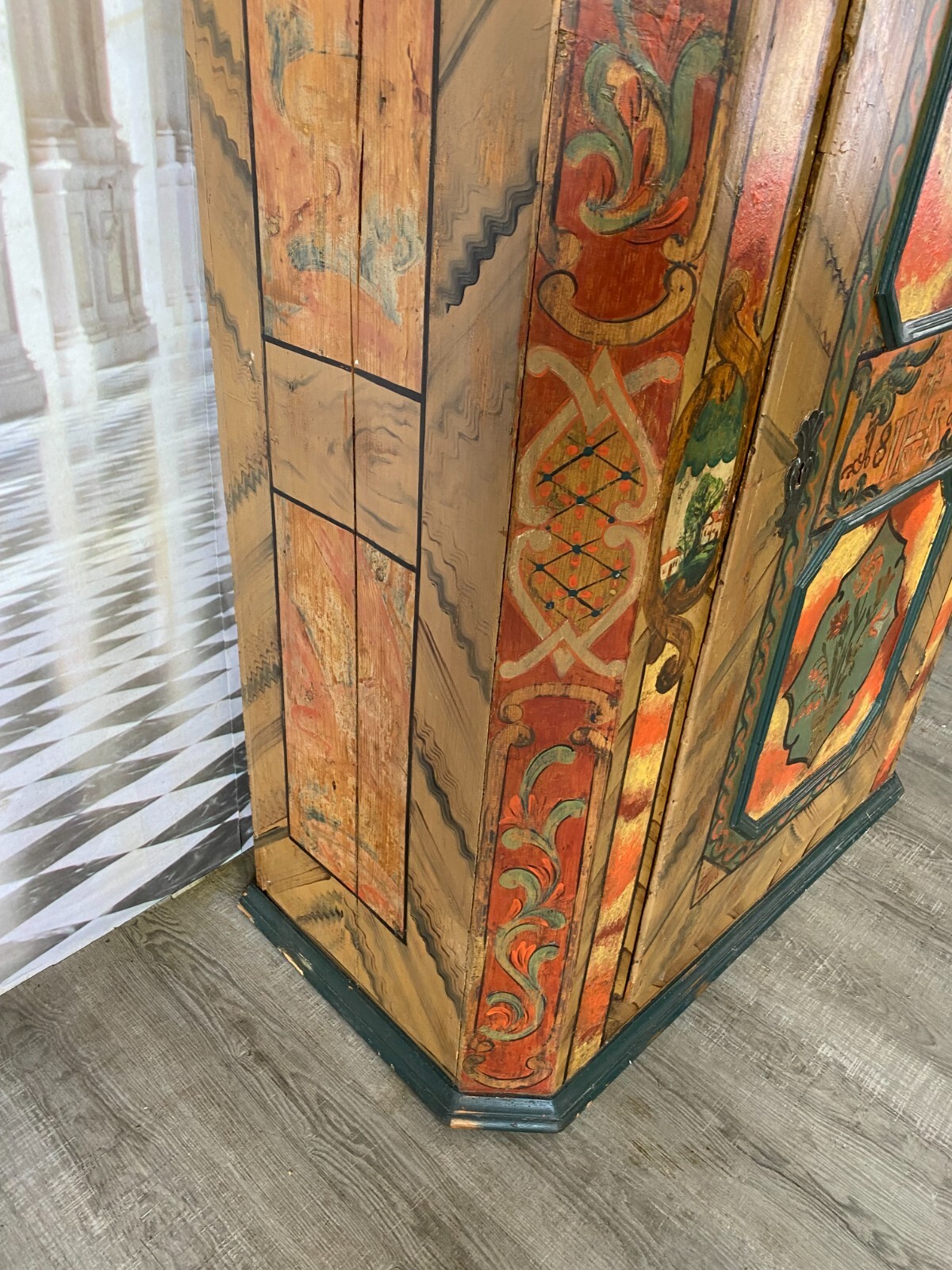 ANTIKER BAUERNSCHRANK HOLZ MASSIV HANDBEMALT 19 TES JHDT NUR 166cm HOCH – Bild 5