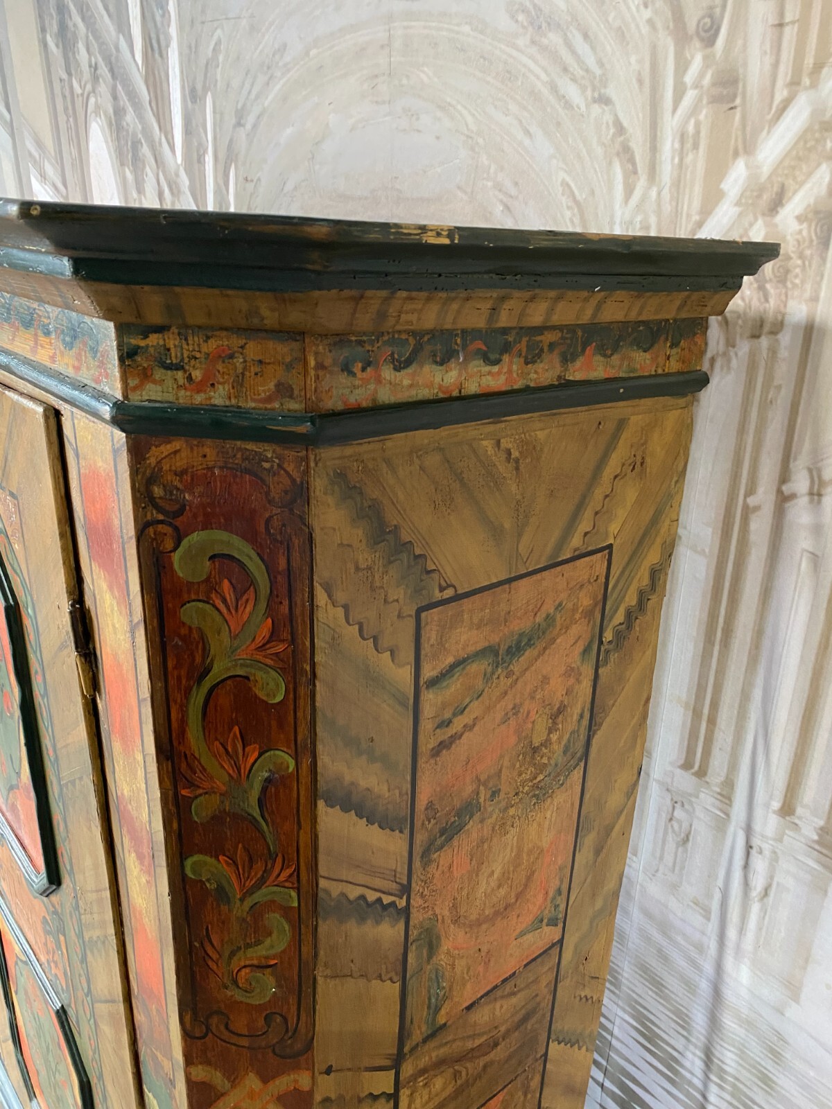 ANTIKER BAUERNSCHRANK HOLZ MASSIV HANDBEMALT 19 TES JHDT NUR 166cm HOCH – Bild 7