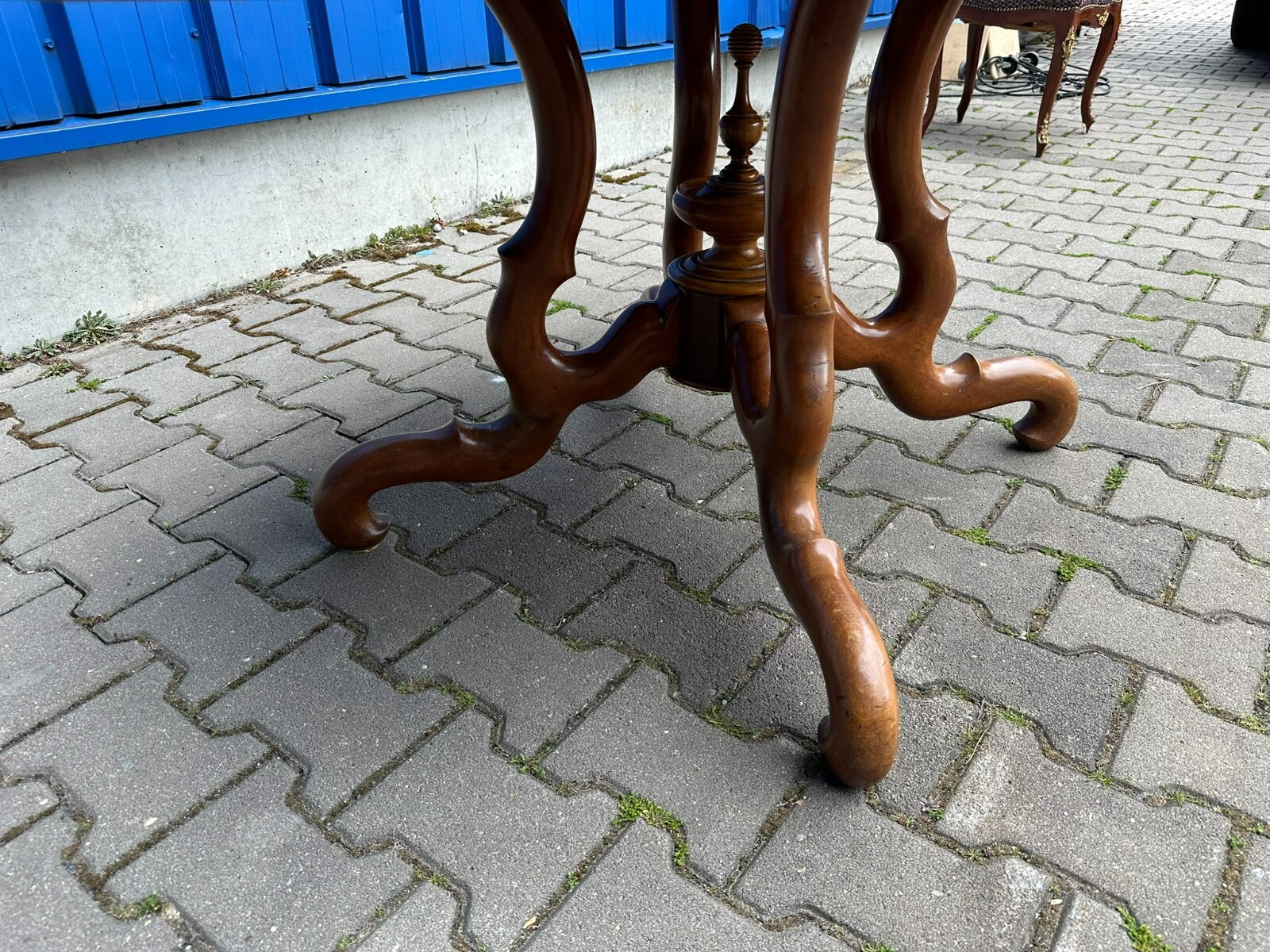 ANTIKER TISCH BEISTELLTISCH LOUIS PHILIPPE UM 1860 MAHAGONI SPINNENKOPF FUSS – Bild 5