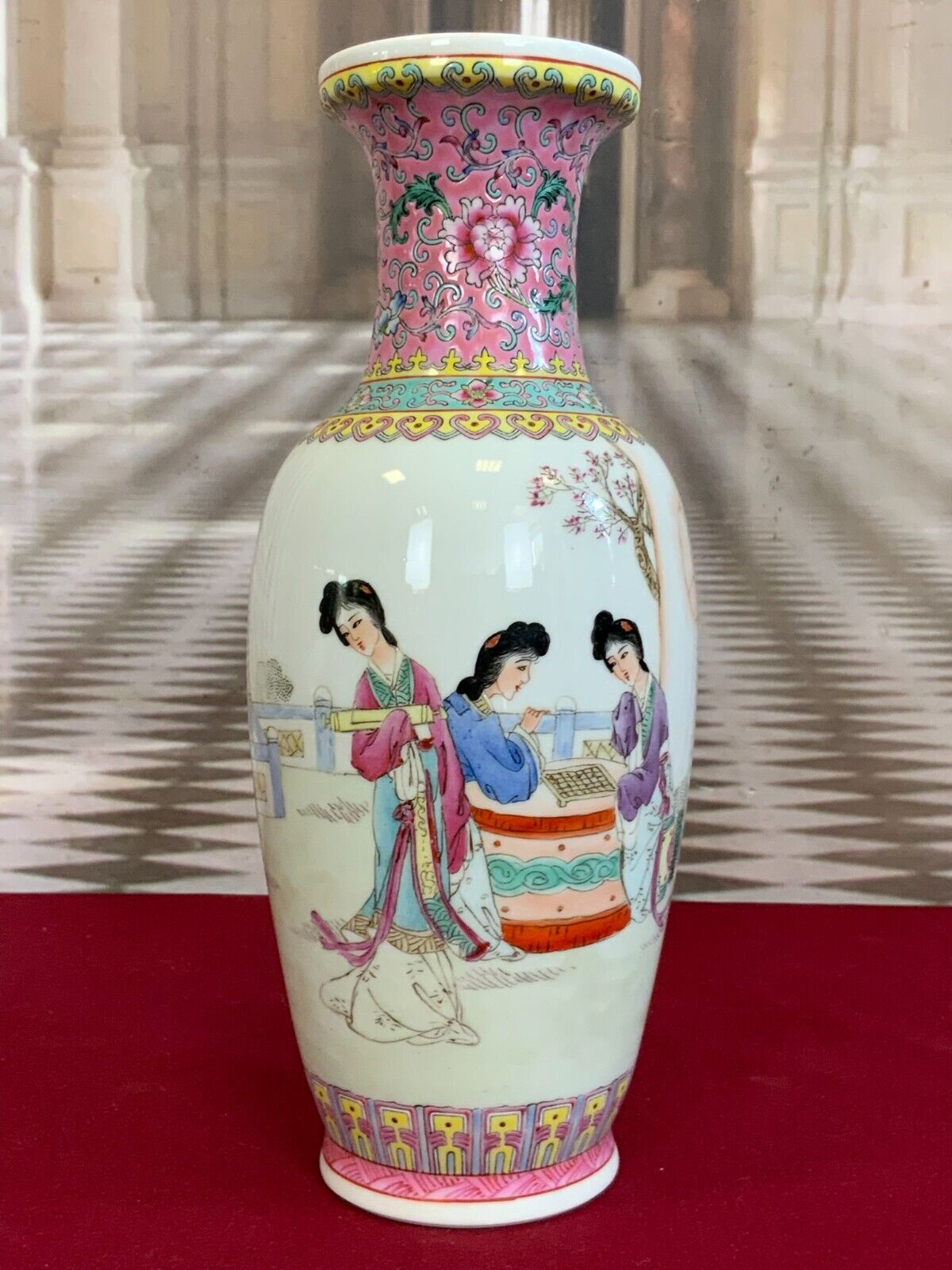 CHINA PORZELLAN VASE FAMILLE ROSE PERSONEN DEKOR 32cm SEHR GUTER ZUSTAND