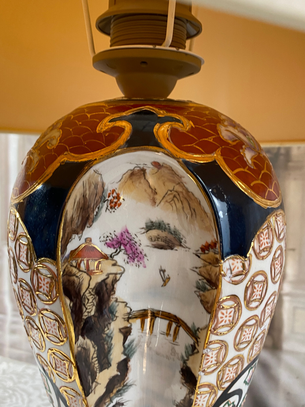 Tischlampe, Fuss aus einer japanischen Vase aus Porzellan, 20-tes Jhdt – Bild 18