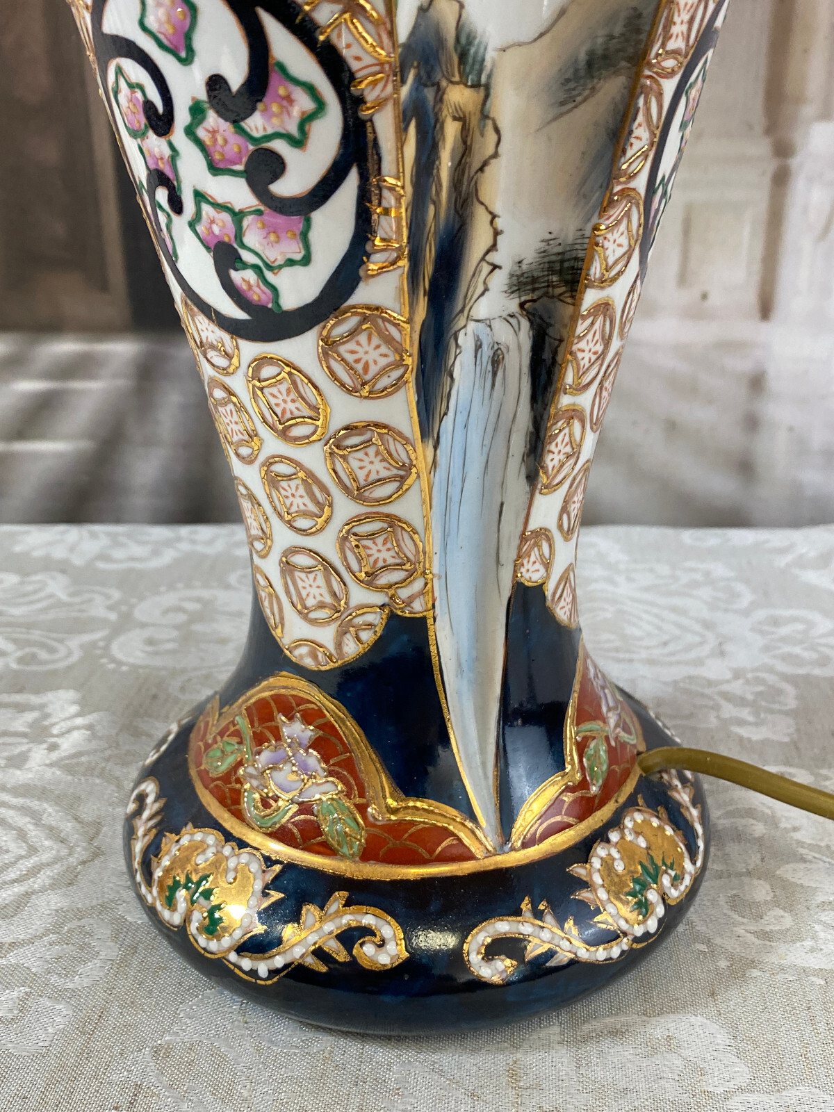 Tischlampe, Fuss aus einer japanischen Vase aus Porzellan, 20-tes Jhdt – Bild 9