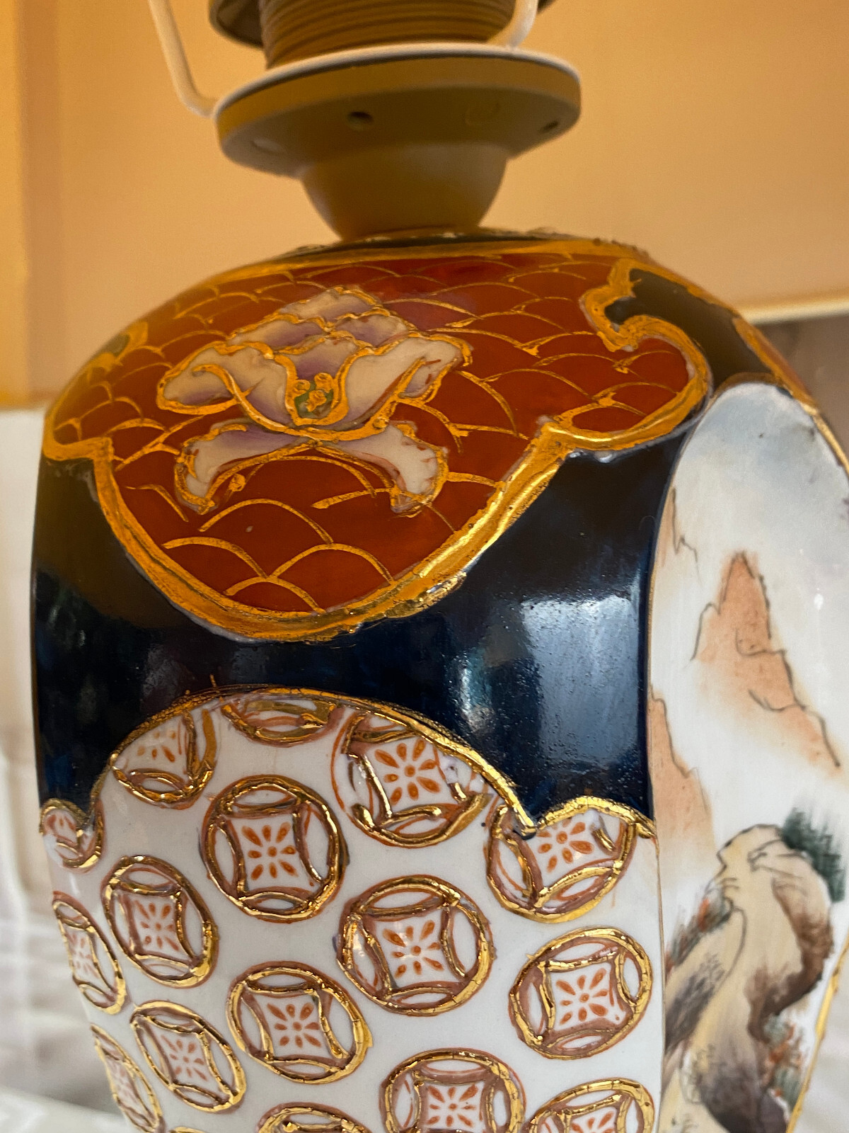 Tischlampe, Fuss aus einer japanischen Vase aus Porzellan, 20-tes Jhdt – Bild 10