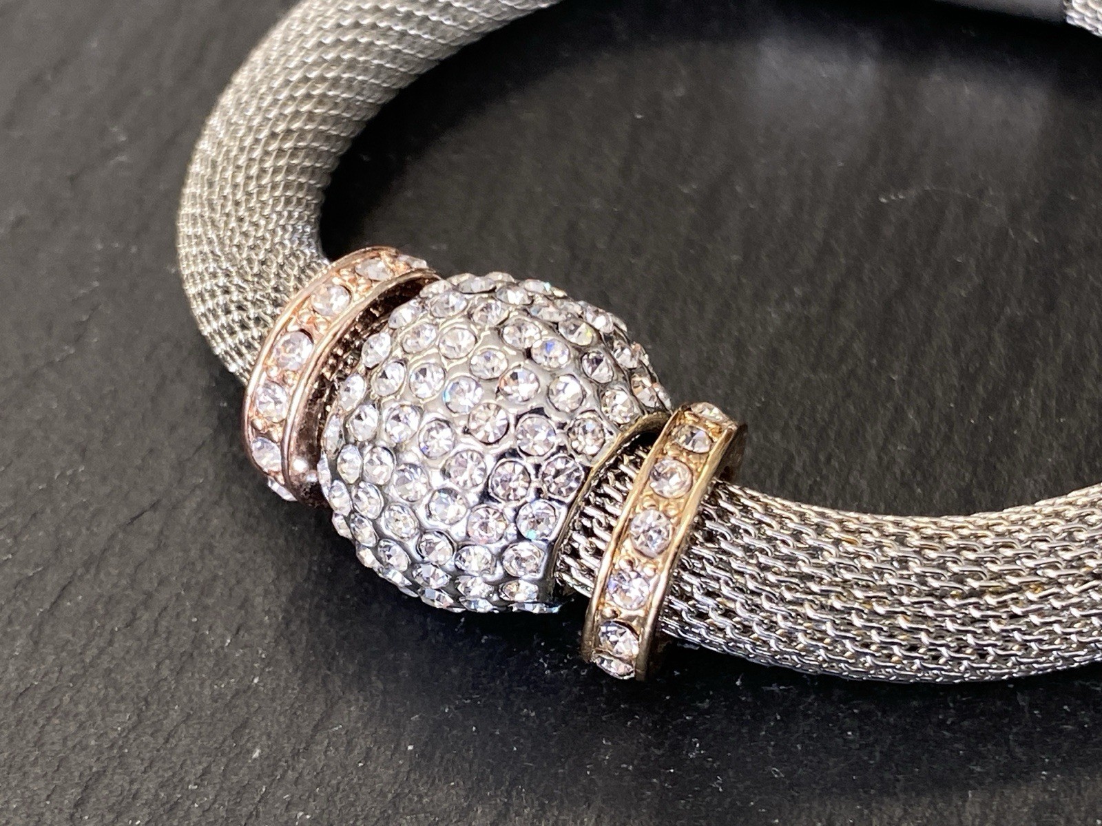 RÖHRENFÖRMIG MODESCHMUCK ARMBAND MAGNETISCH MESH OPTIK GLASSTEINE GLAS STEINE – Bild 3