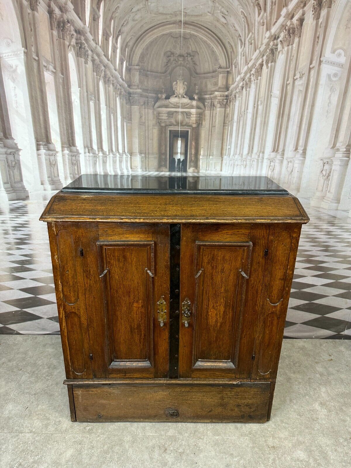 BAROCK SCHRANK KOMMODE HALBSCHRANK MIT GEBETSBRETT EICHE UM 1750