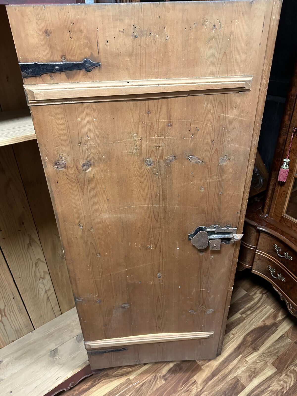 ANTIKER BAUERNSCHRANK KLEIDERSCHRANK 19 TES JHDT HEILIGEN MALEREI – Bild 19