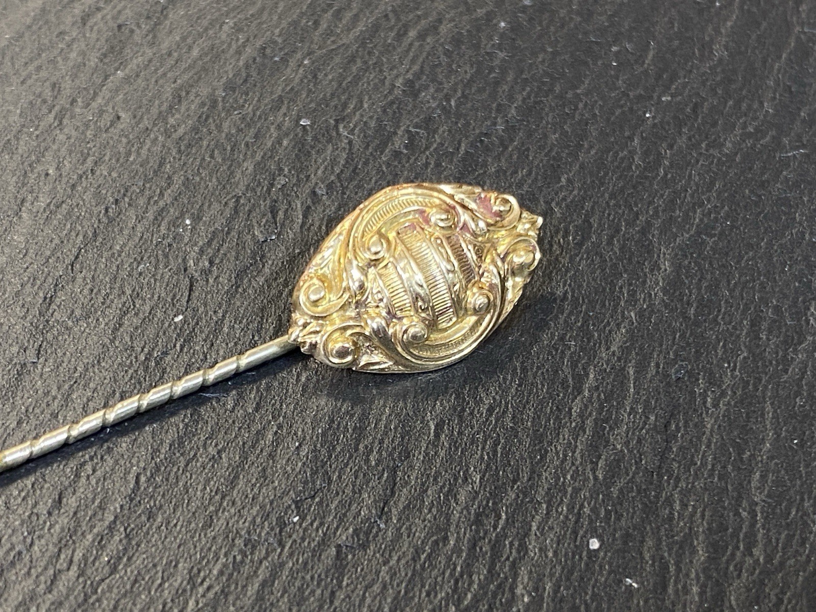 ANSTECKNADEL BROSCHE BIEDERMEIER FILIGRANES DEKOR